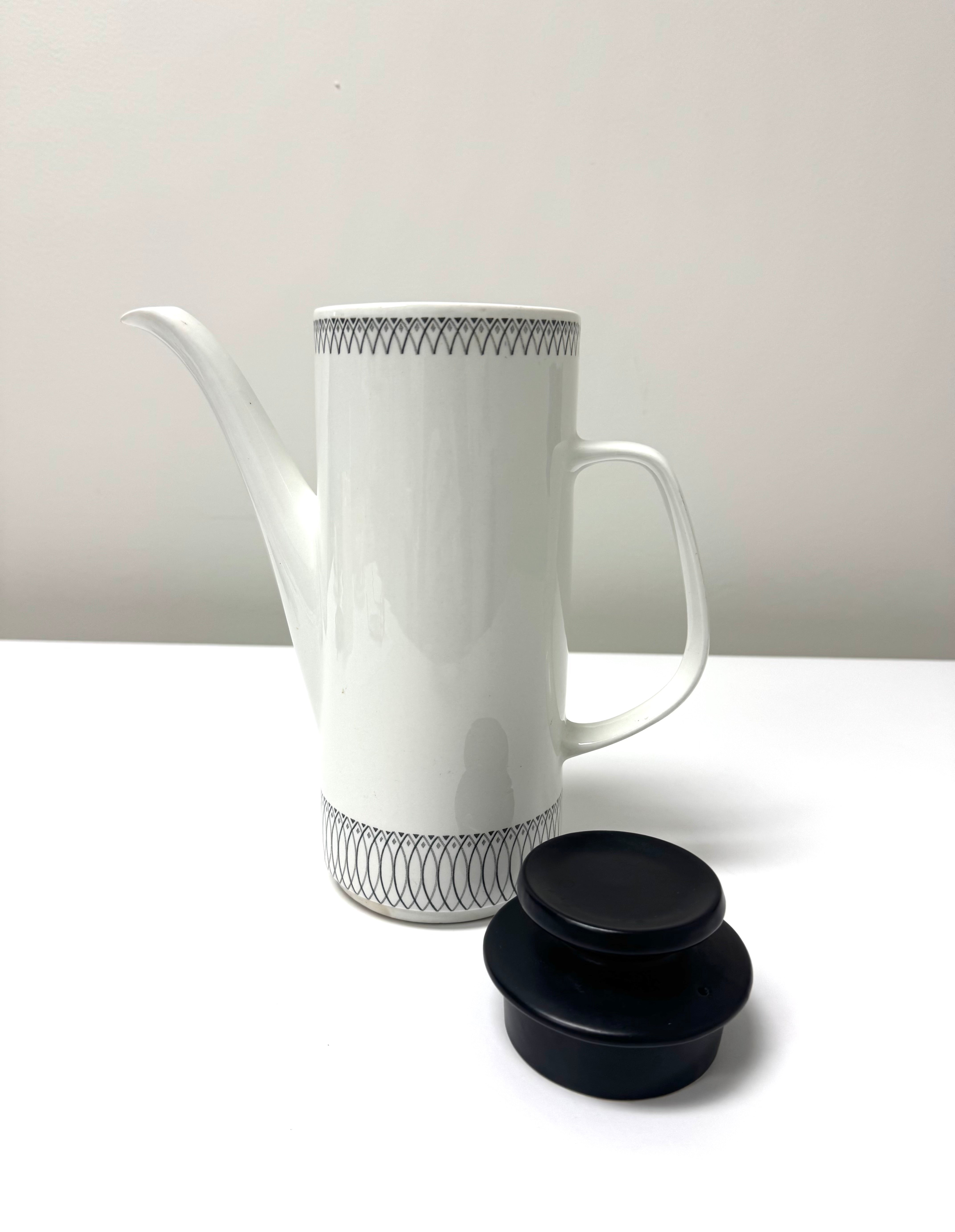 Vintage MEAKIN 'Scrafitto' Coffee Pot