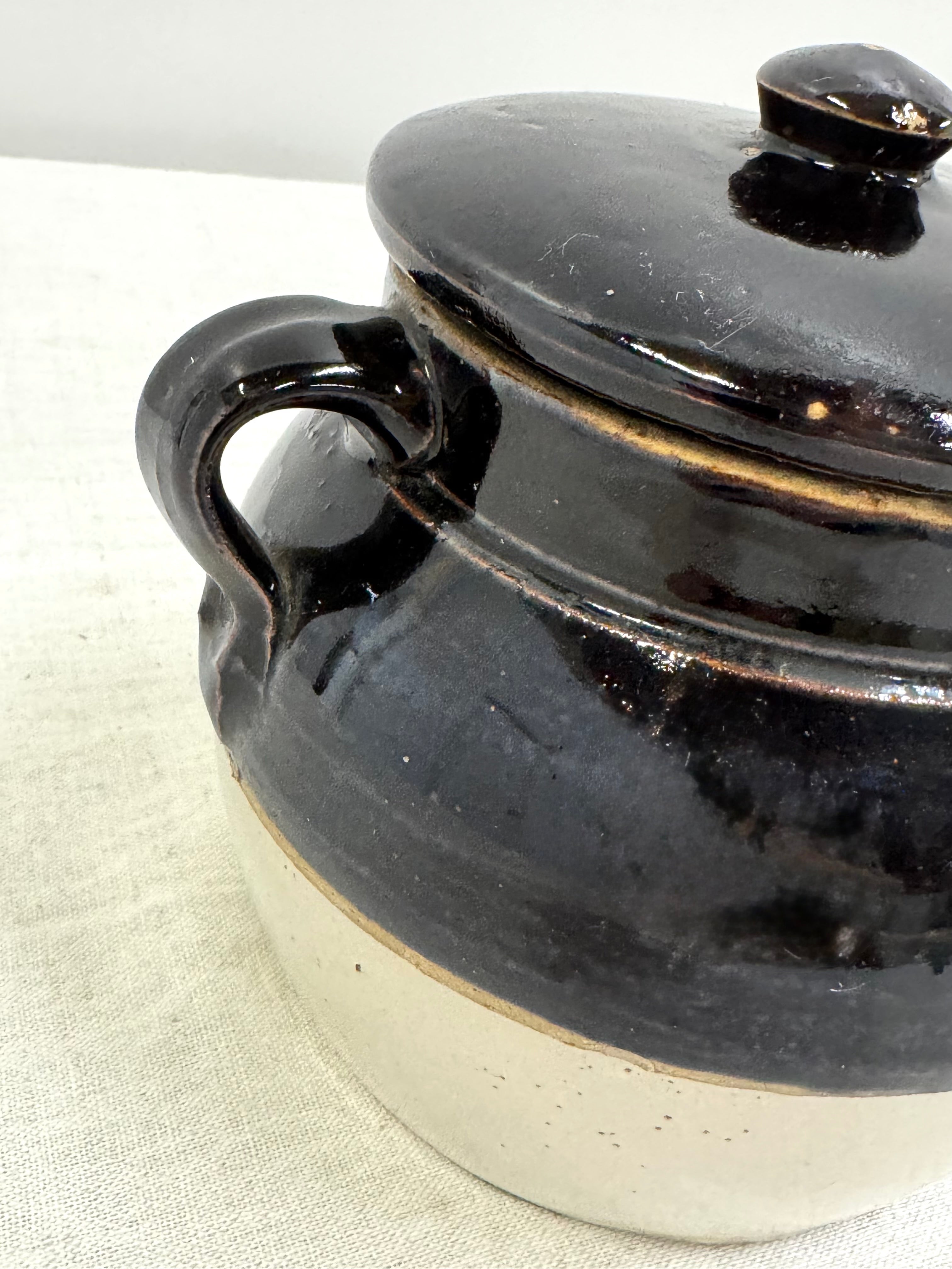 Dark Brown Stoneware Bean Pot with Lid