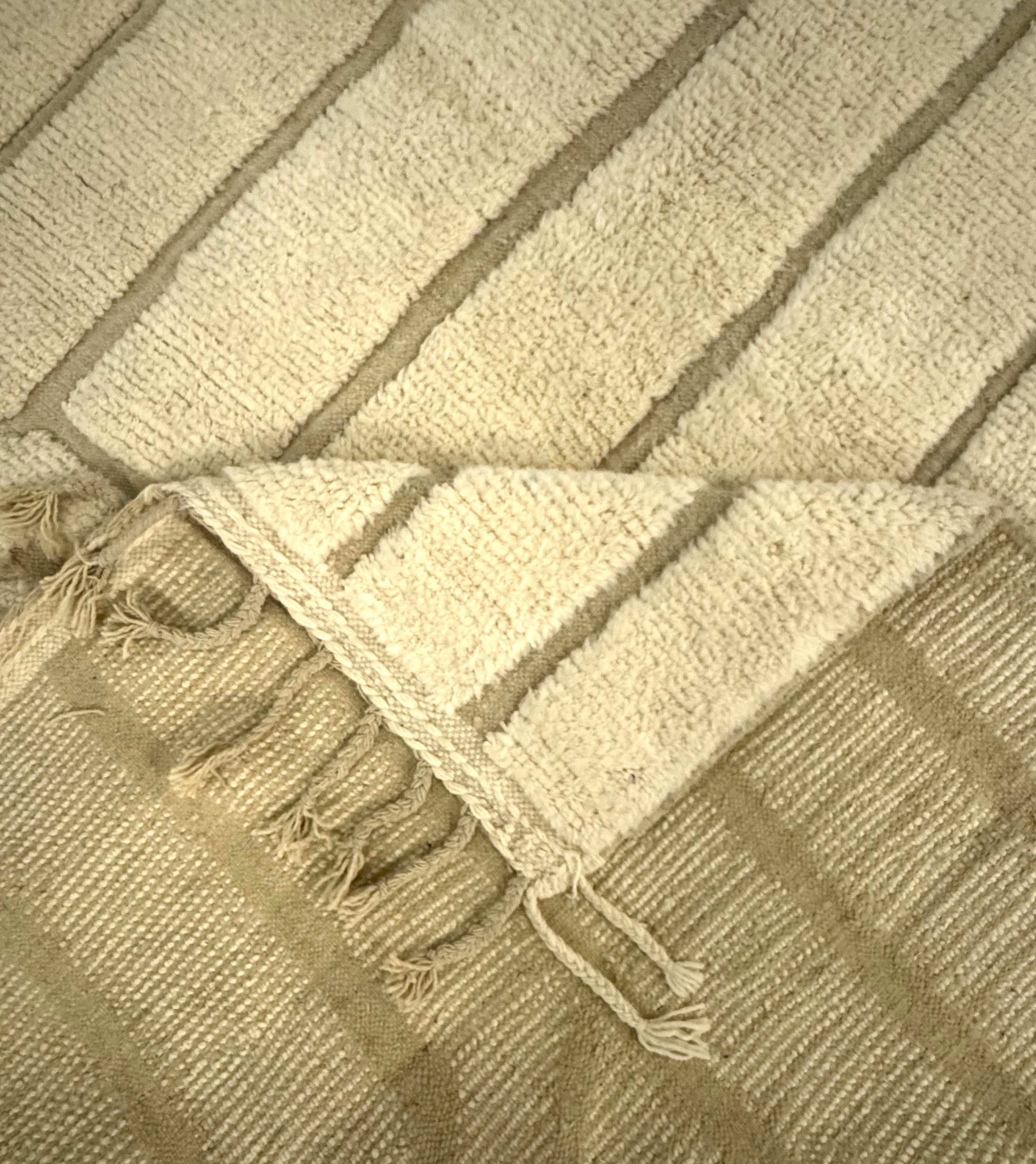 Moroccan Ivory Beni Ourain 10' x 13' Rug