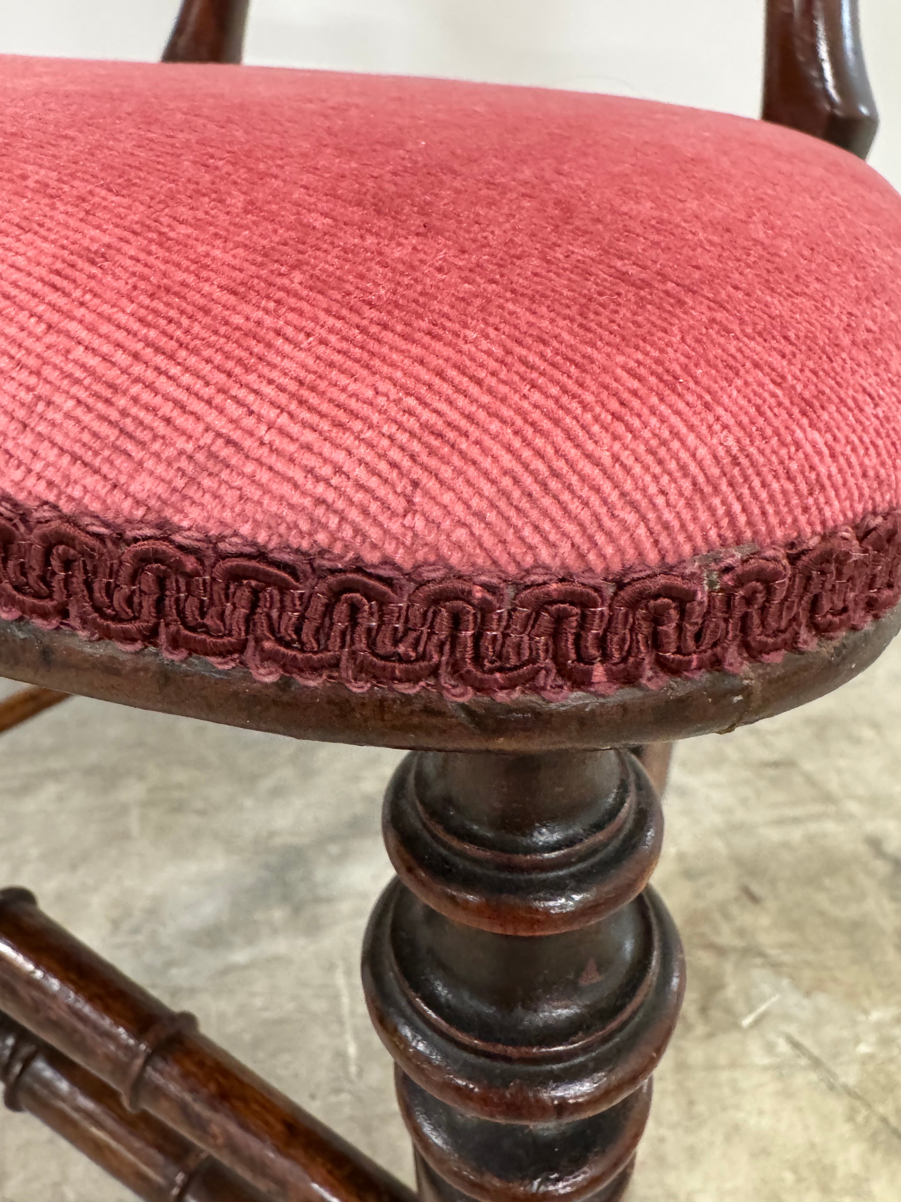 Vintage Rose Velvet Balloon Hall Chair