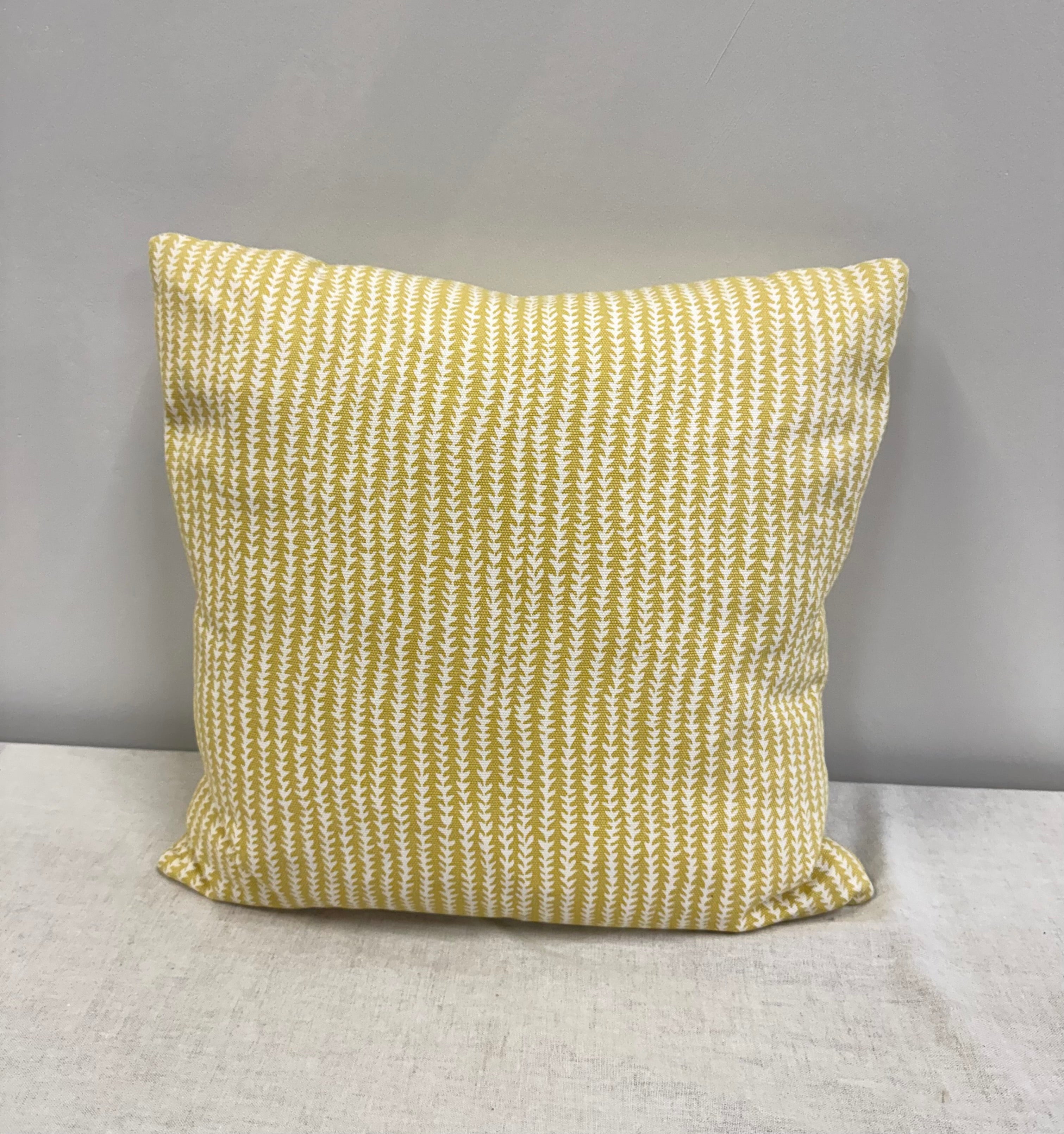 NEW! UPCOUNTRY Sunflower Yellow 18" Pillow