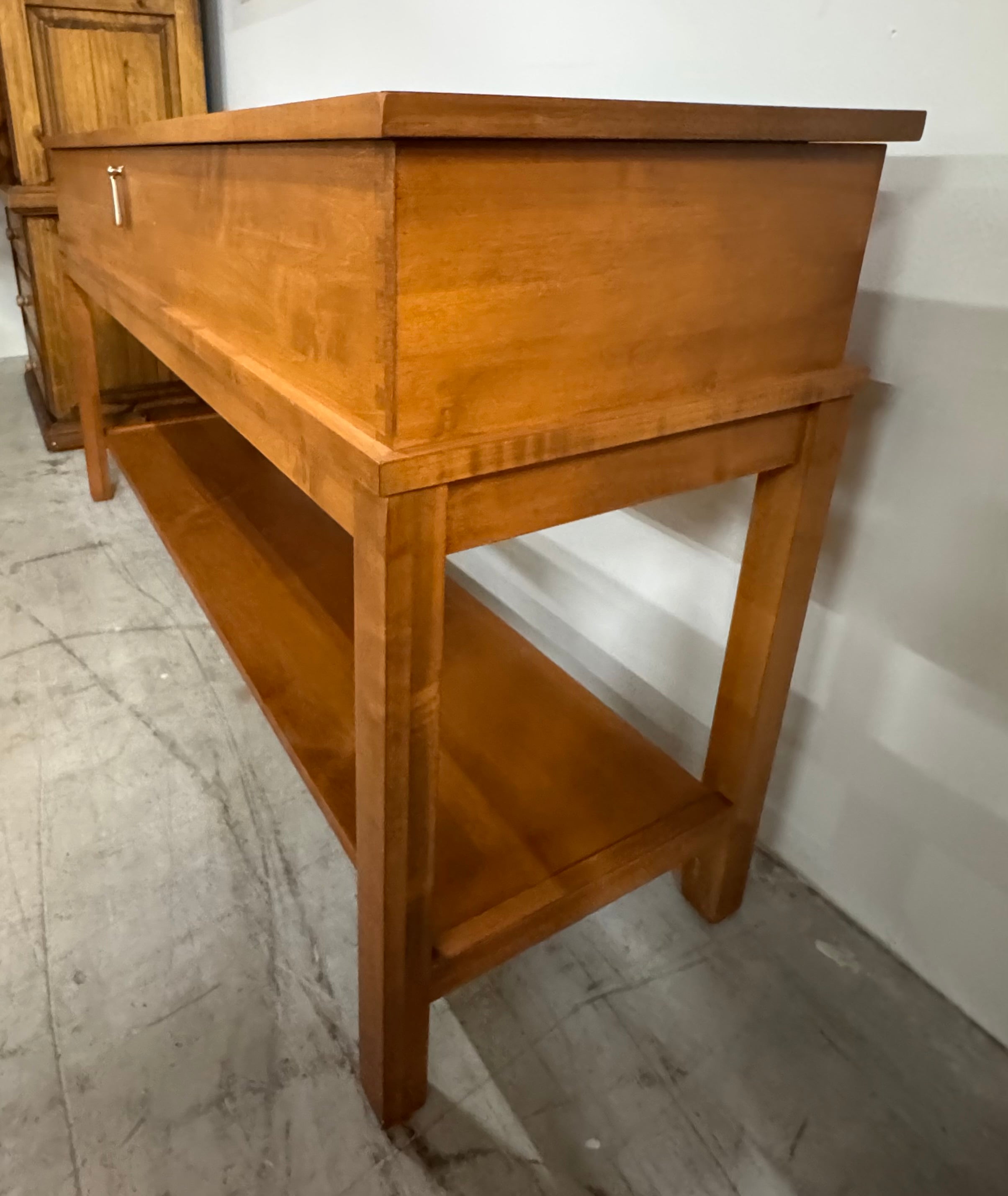 Console with Lift-top Storage