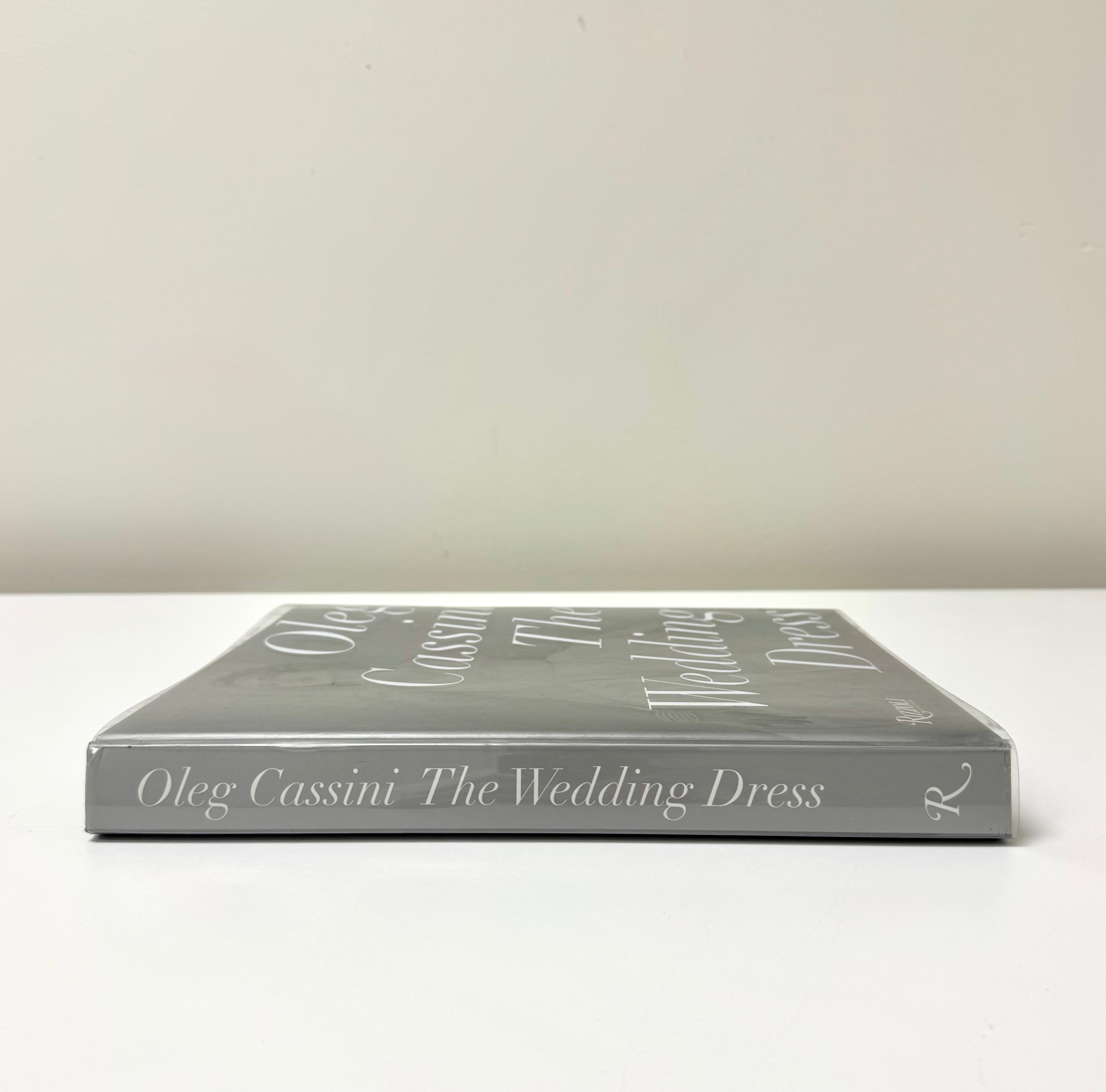 'Oleg Cassini - The Wedding Dress' Hardcover