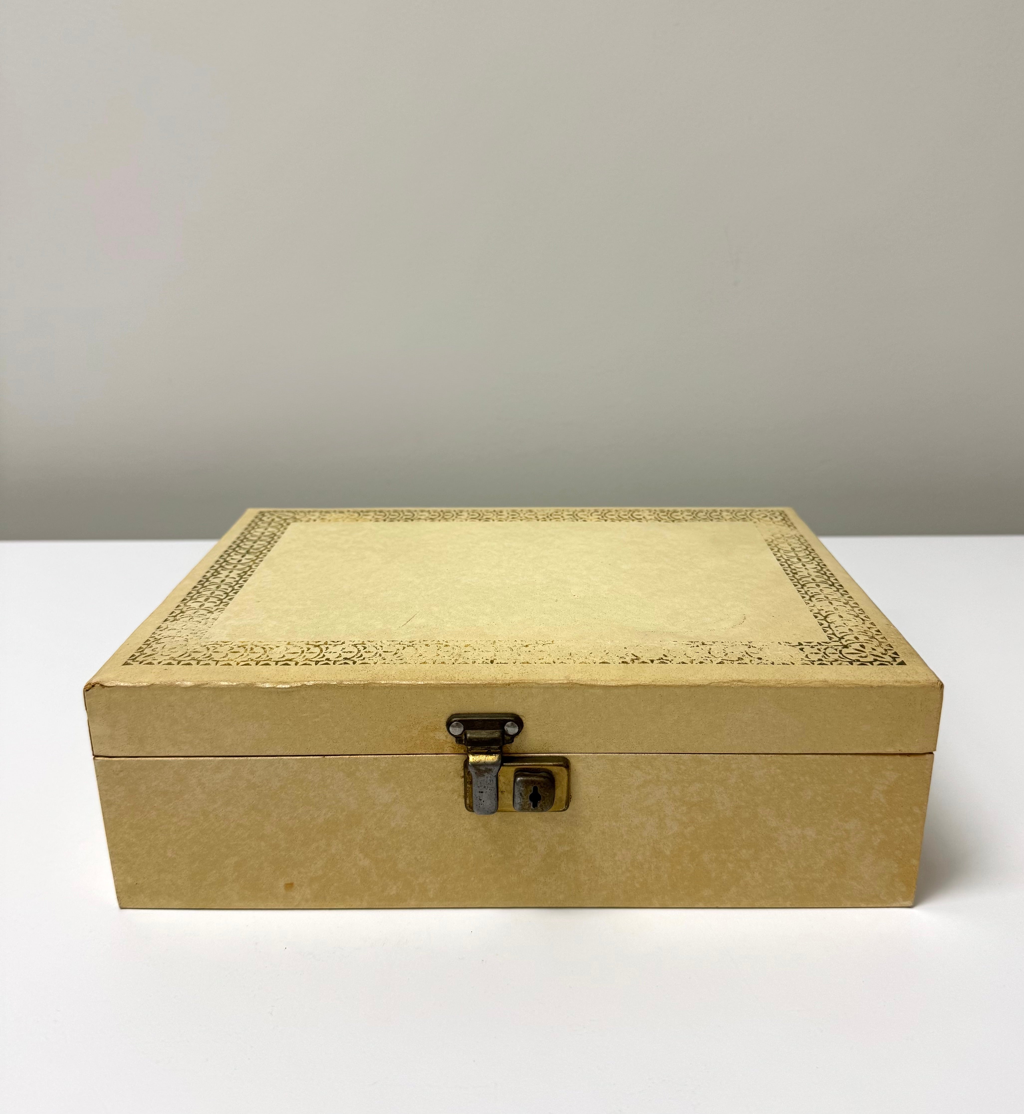 Vintage Jewelery Box