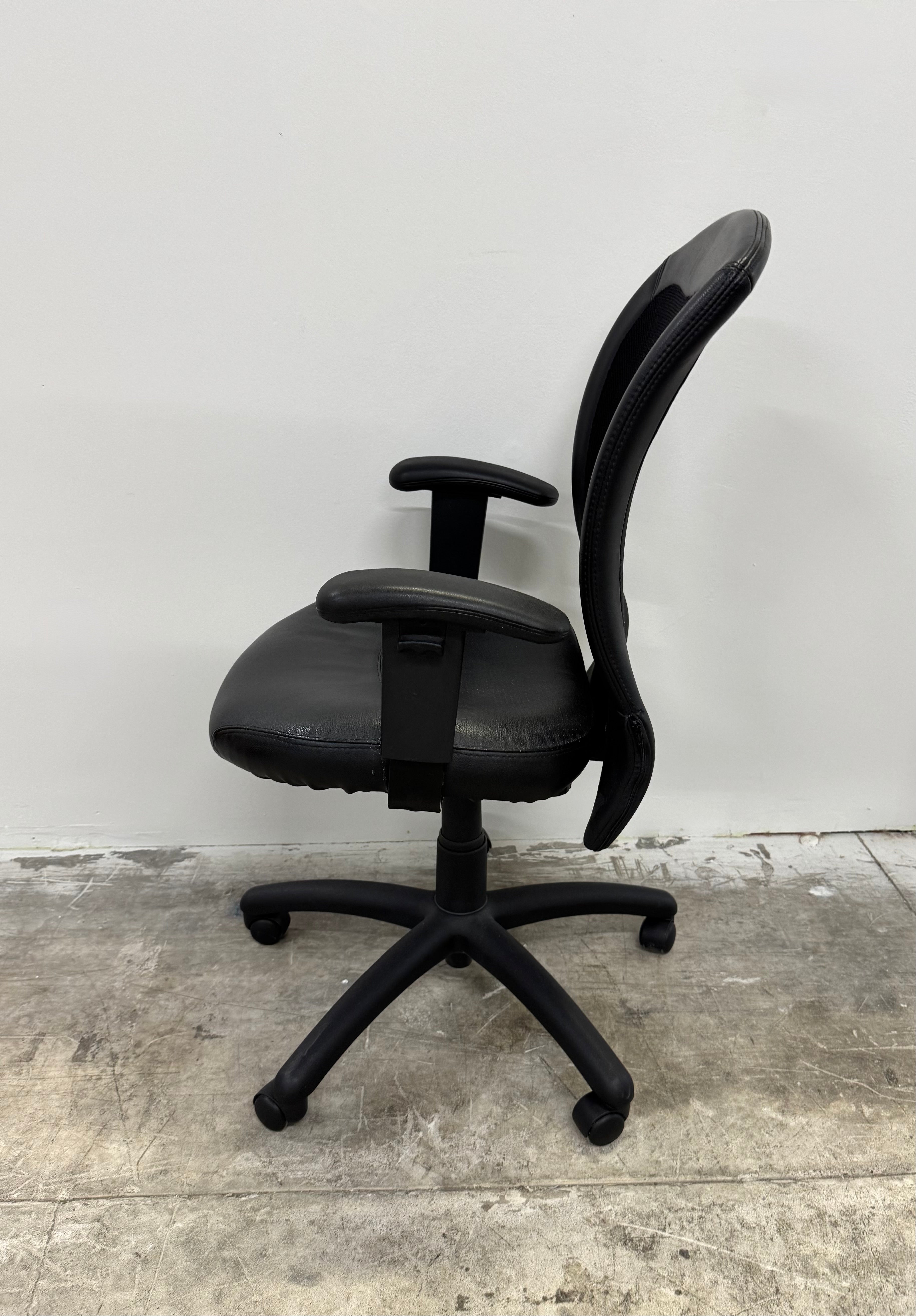 Black Leather & Mesh Office Chair