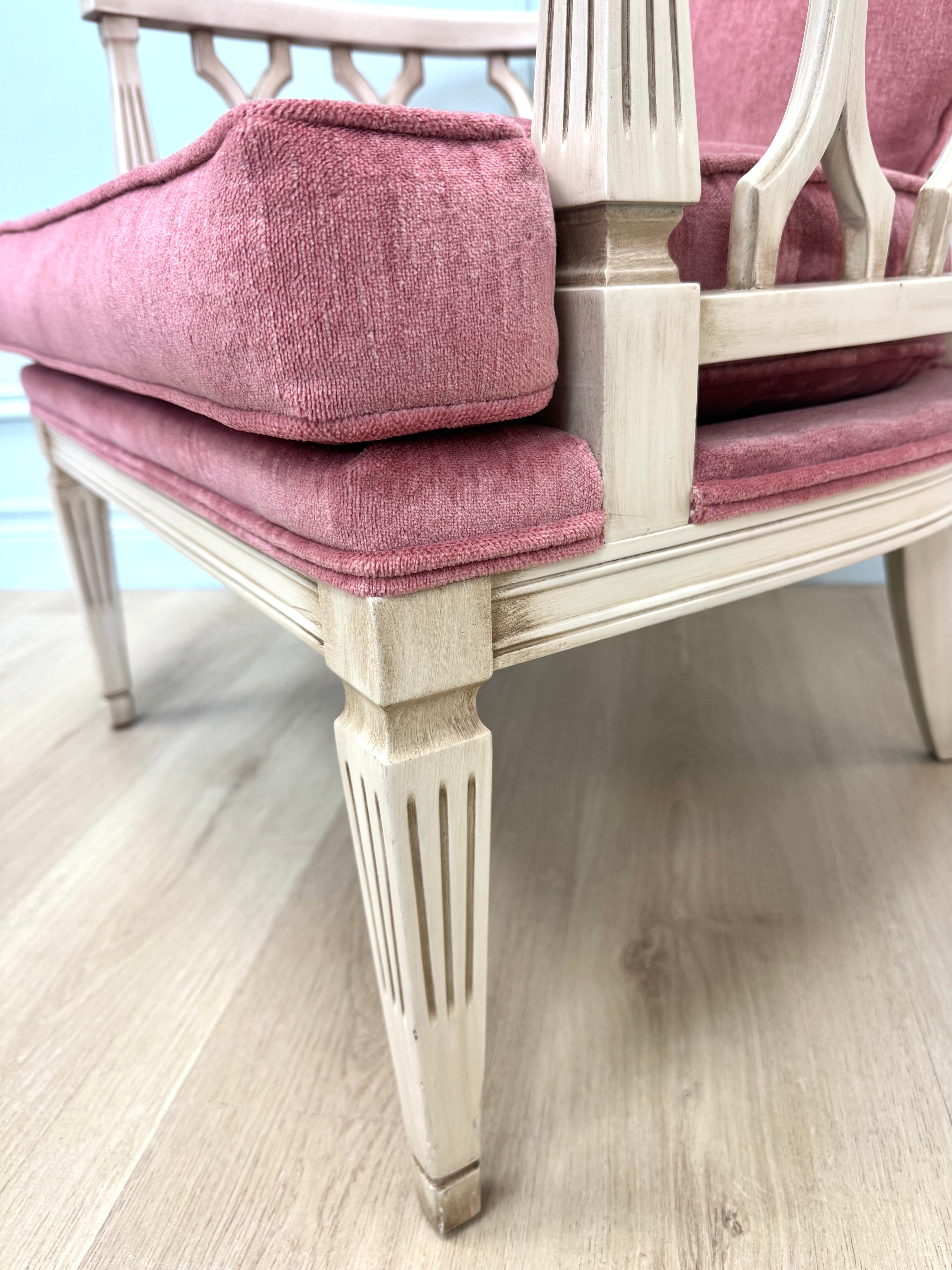 Vintage Louis XV-style Distressed Cream Chair