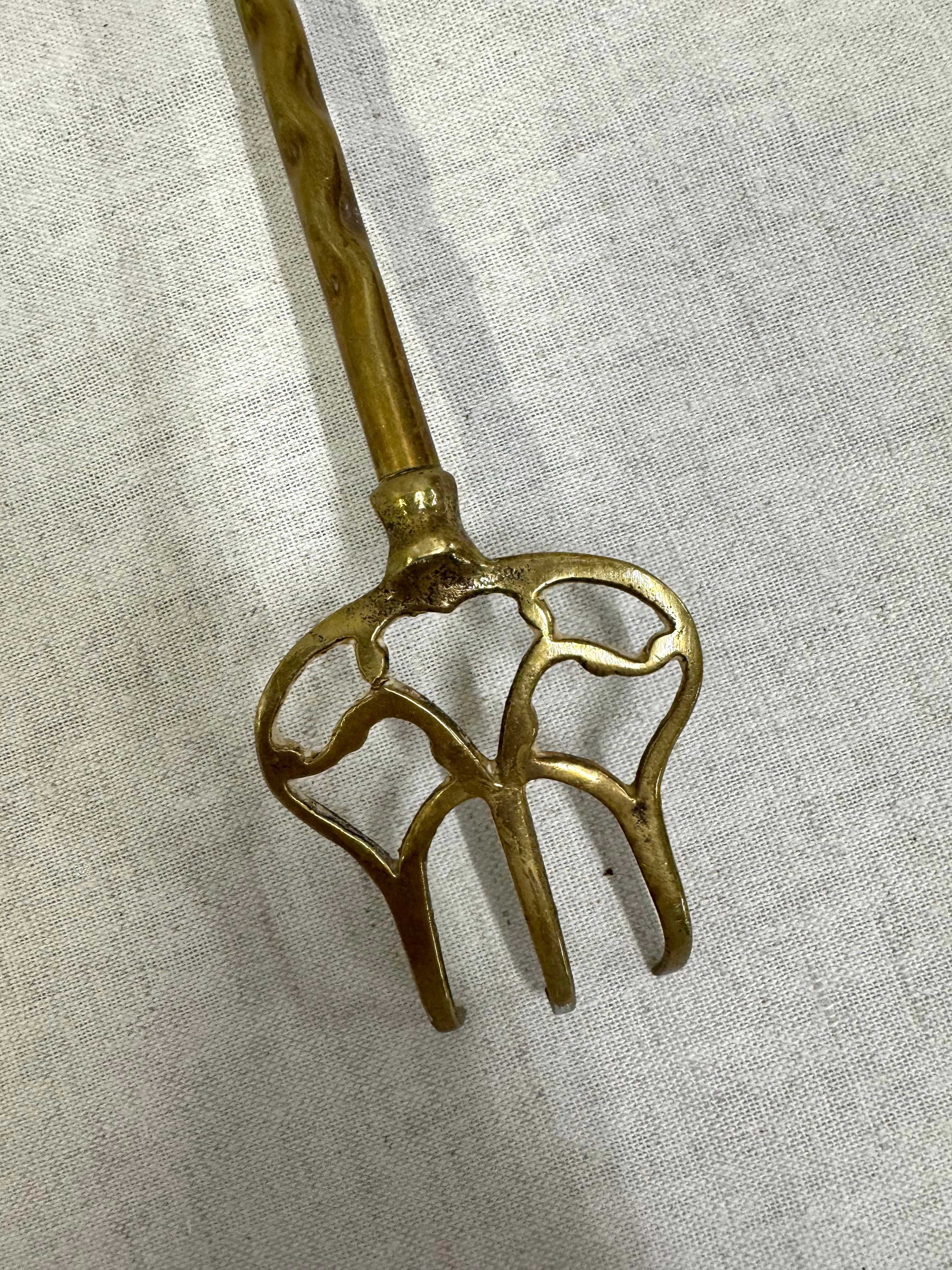 Vintage Aged Brass Gentleman Grill Fork
