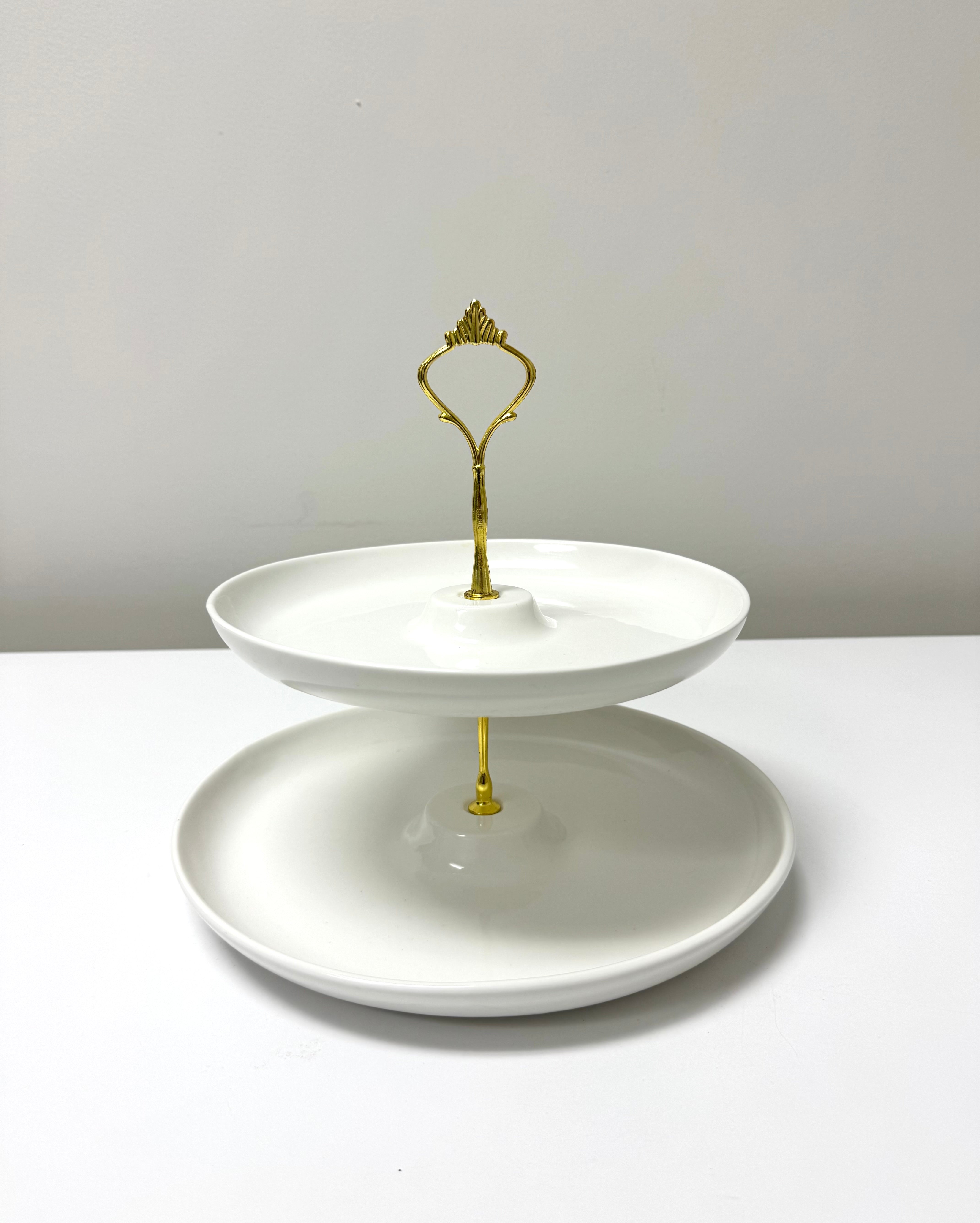 White Ceramic Pastry Server