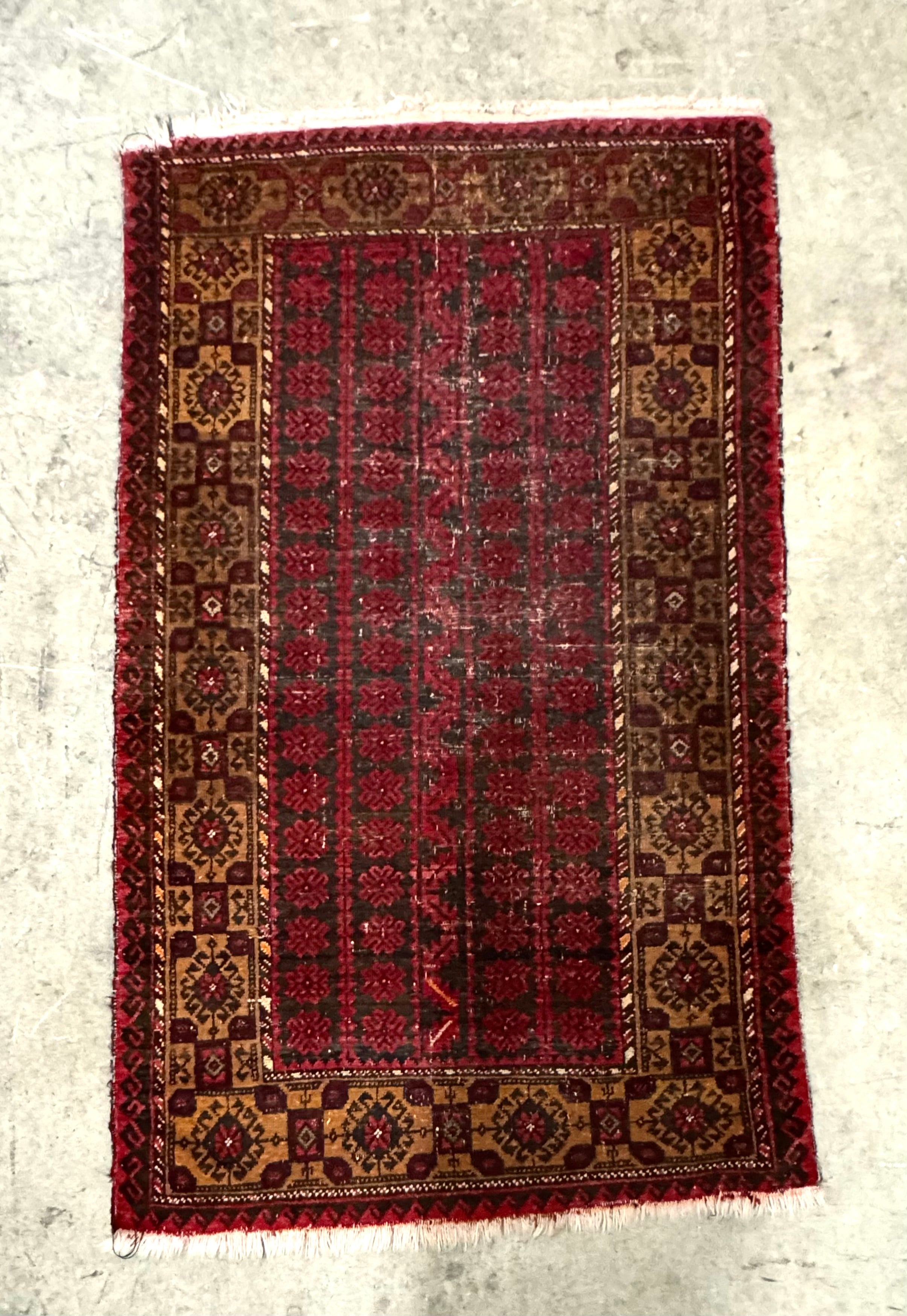 Hand-woven Crimson 39" x 62" Afghan Prayer Rug
