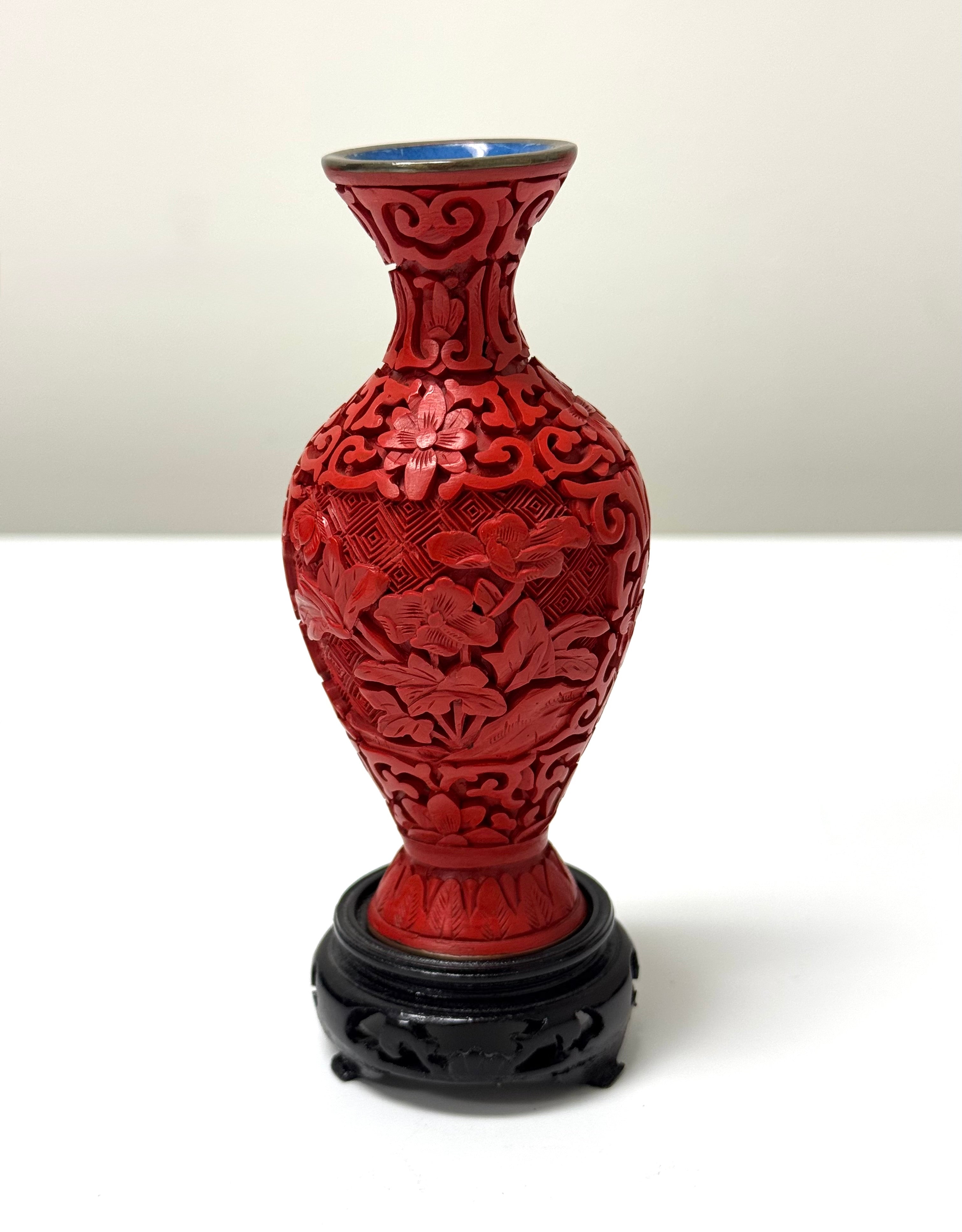 Vintage Chinese Cinnabar 5" Vase on Carved Wood Base
