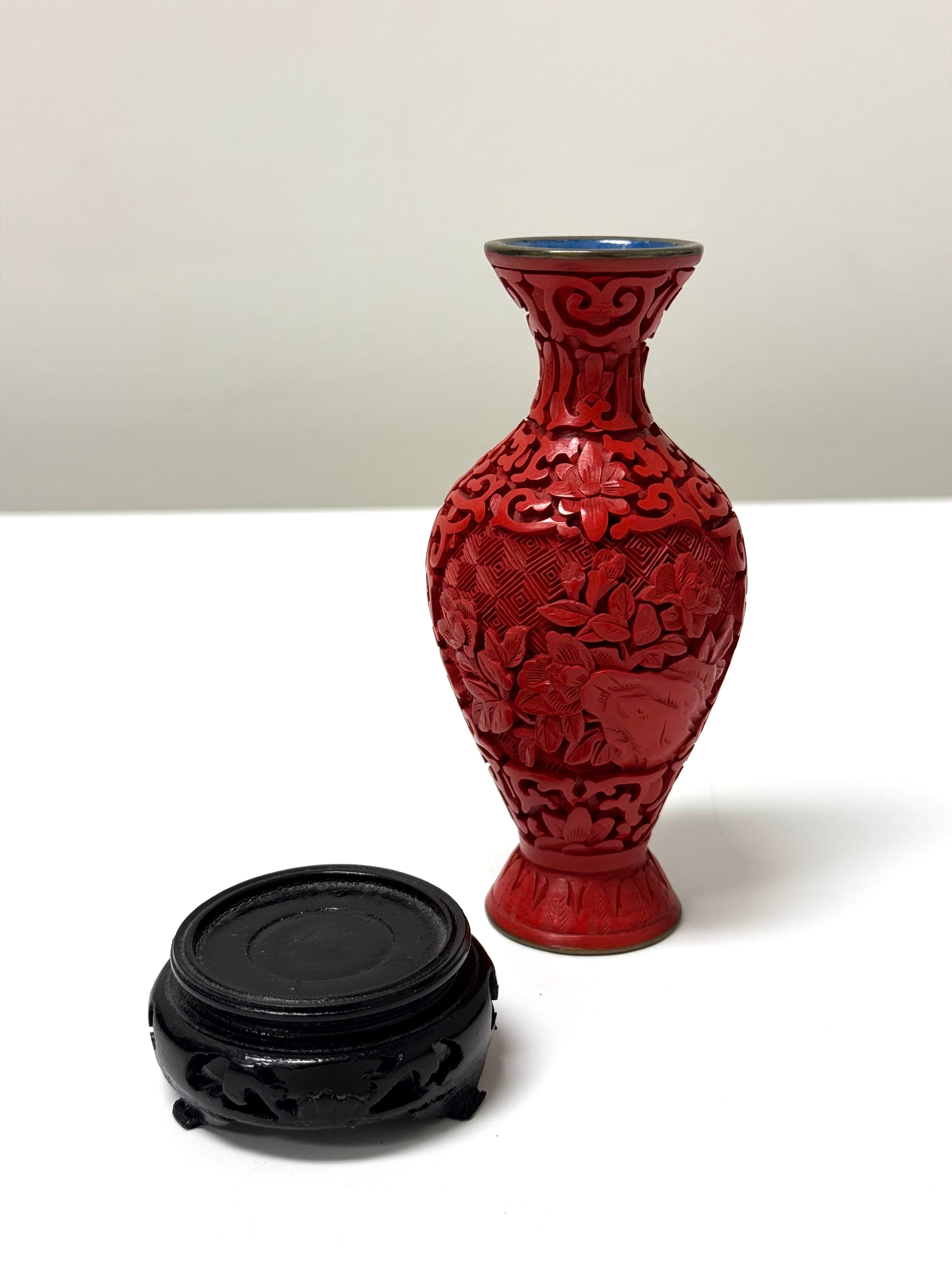 Vintage Chinese Cinnabar 5" Vase on Carved Wood Base