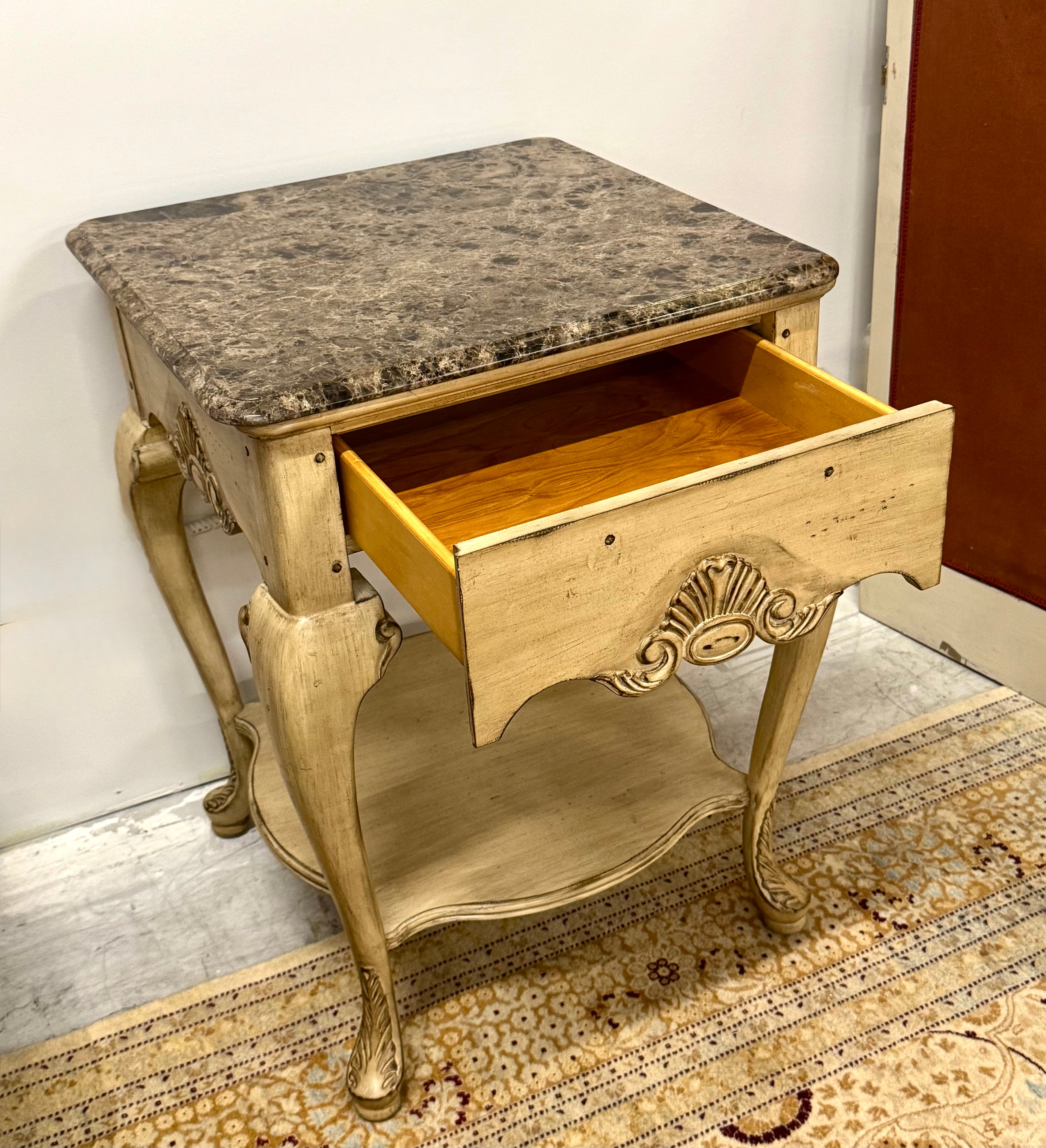 DREXEL HERITAGE Two-tier Side Table