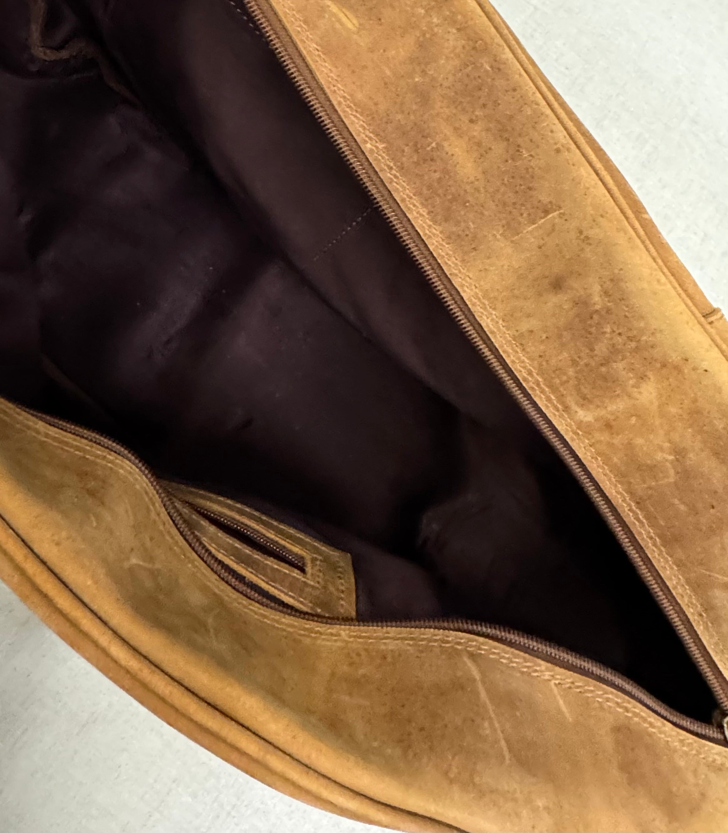 Vintage Saddle Brown Leather Duffel Bag