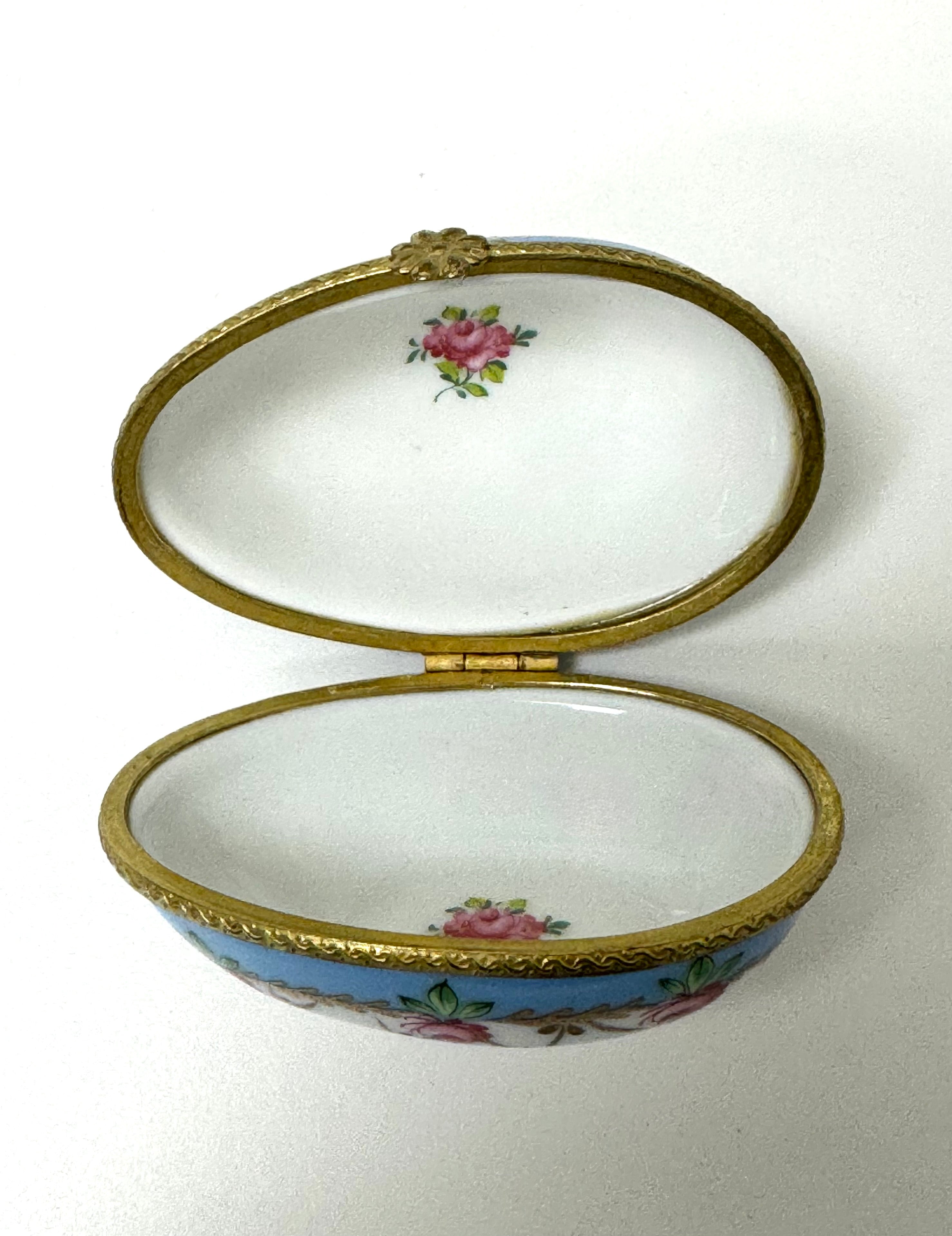 Hand-painted Floral Hinged Egg