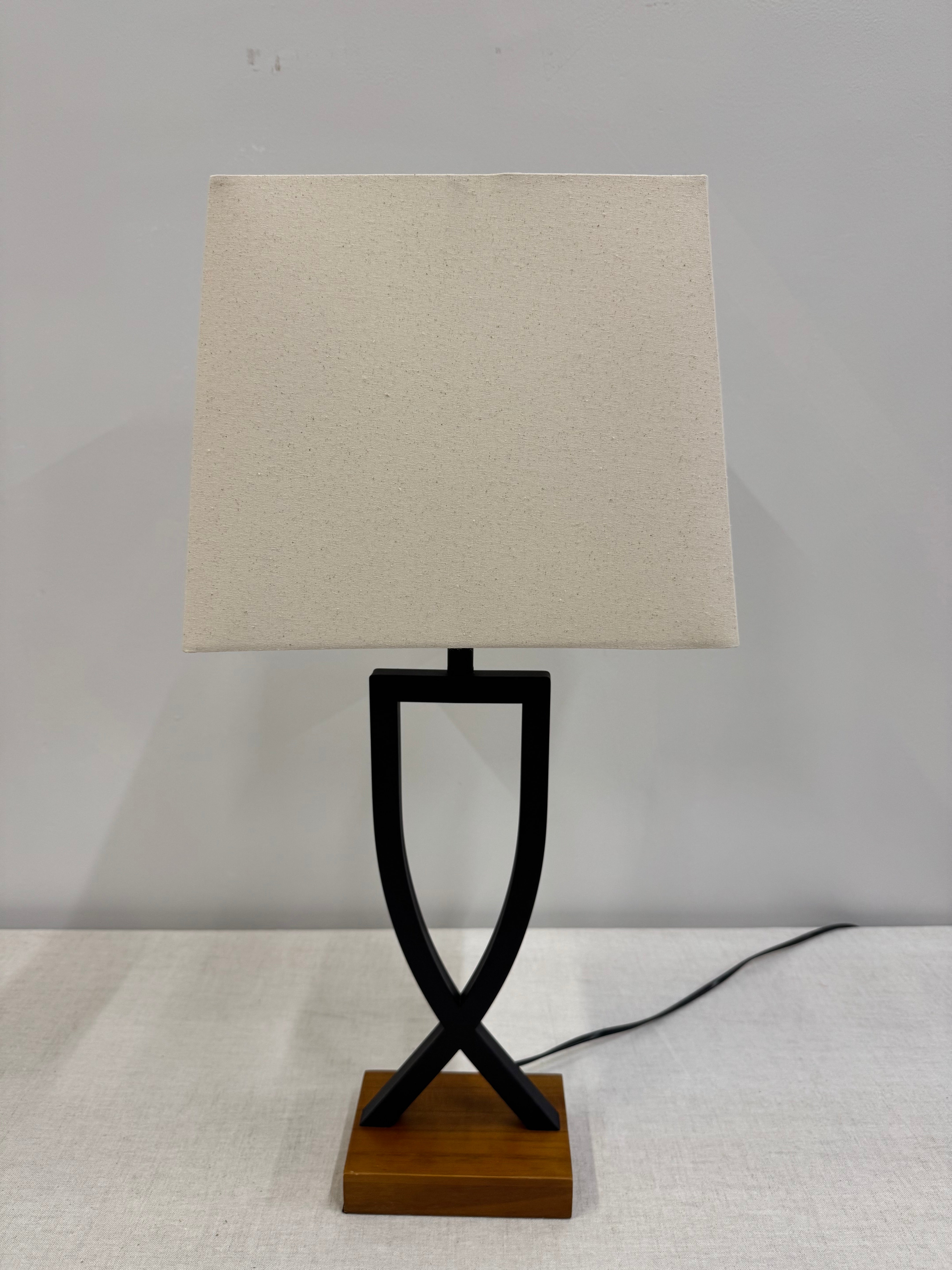 Matte Black Open Criss Cross Lamp