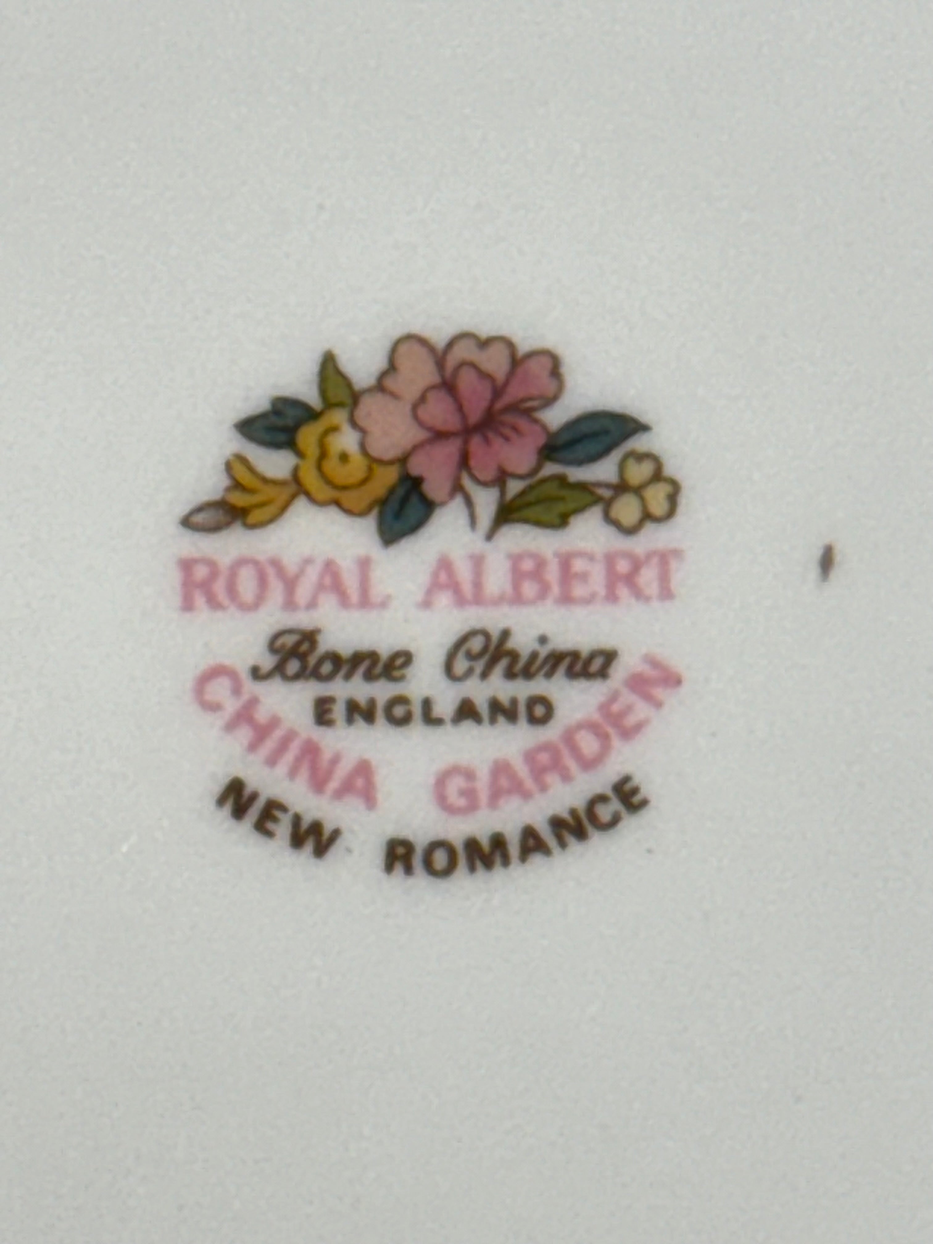 ROYAL ALBERT 'China Garden' Dinnerware Set for 8 Plus