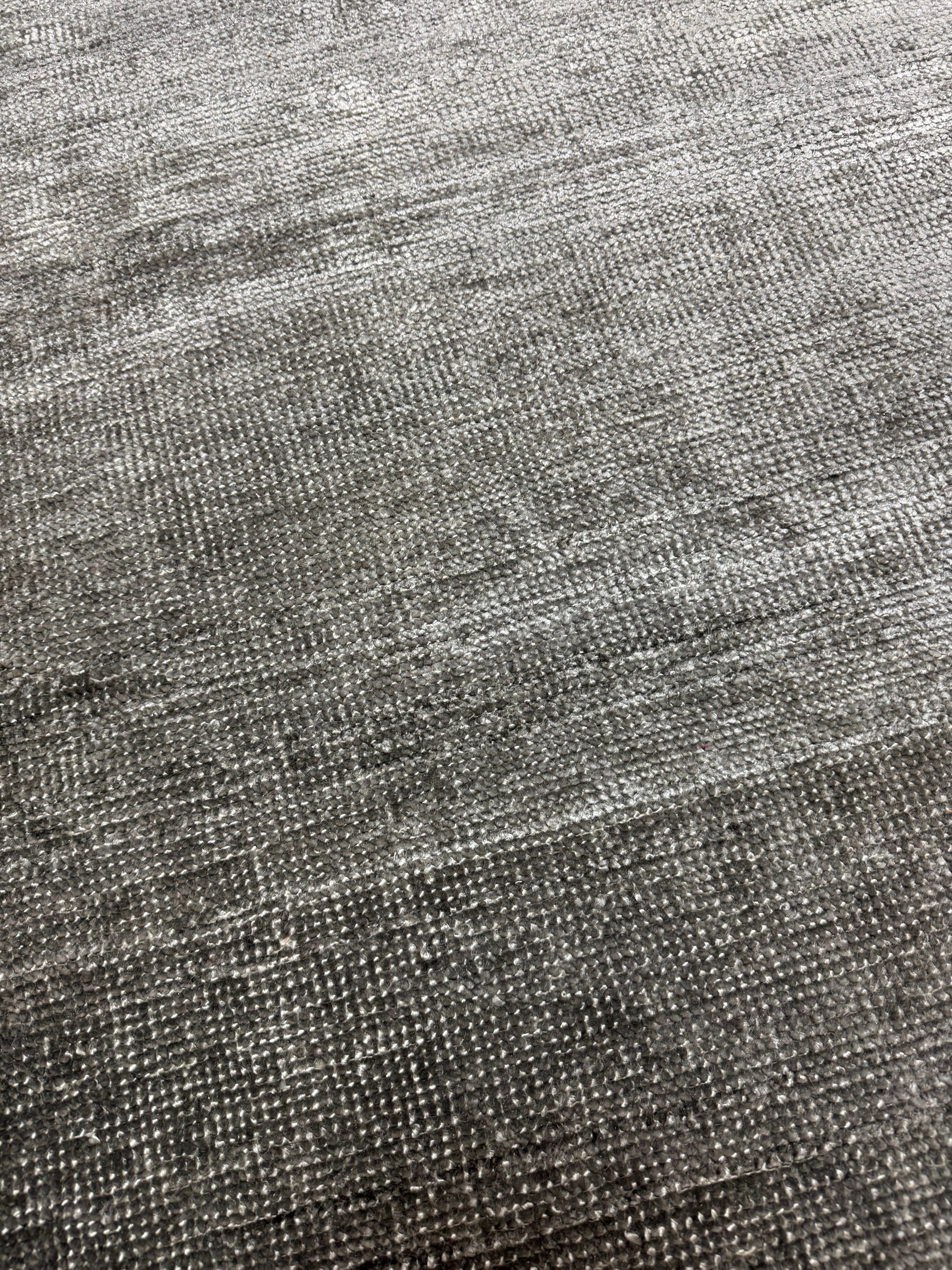 NEW! ELTE 'Midori' Graphite 6' x 9' Banana Silk Rug