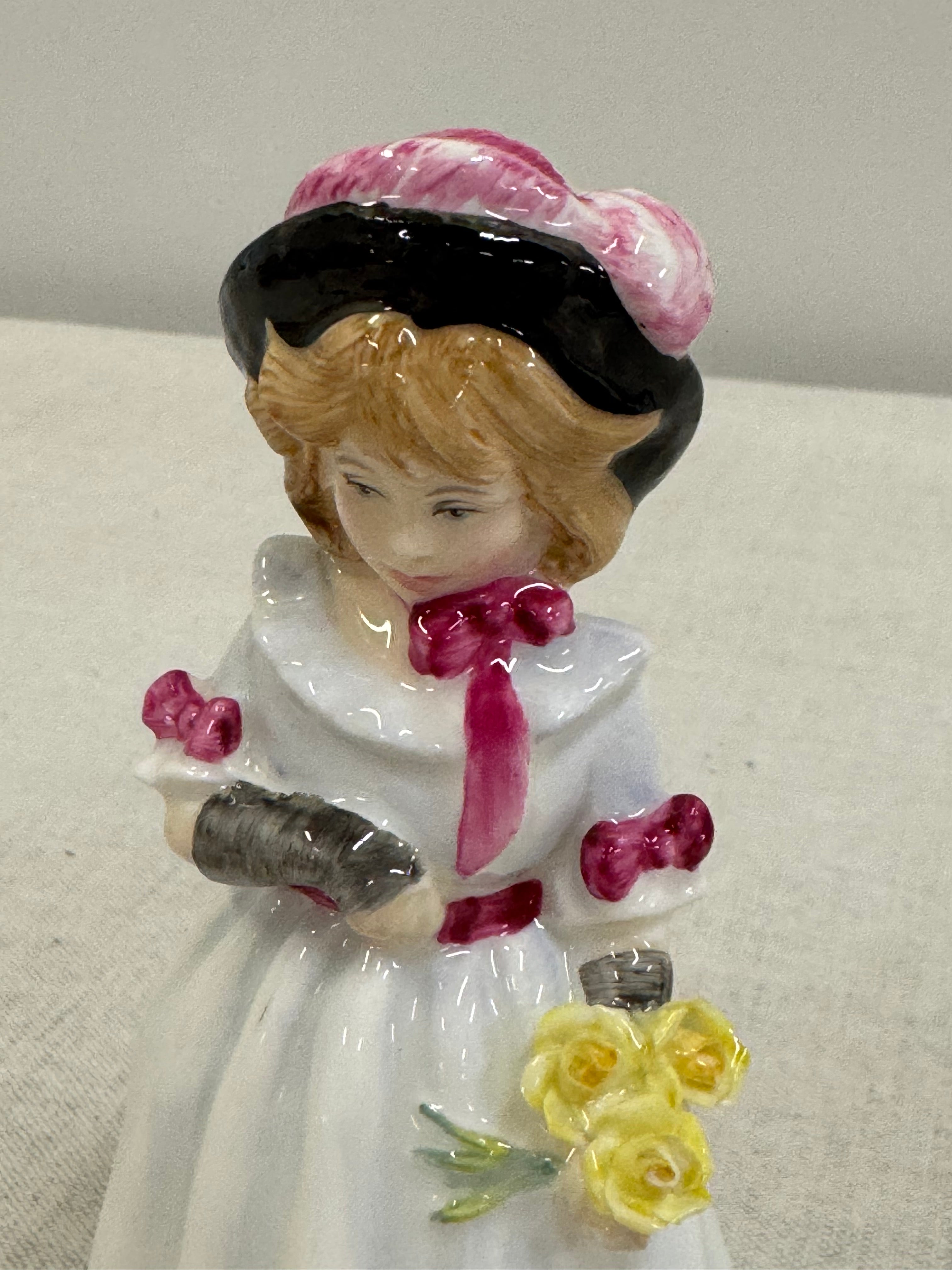 ROYAL DOULTON 'Sharon' Figurine