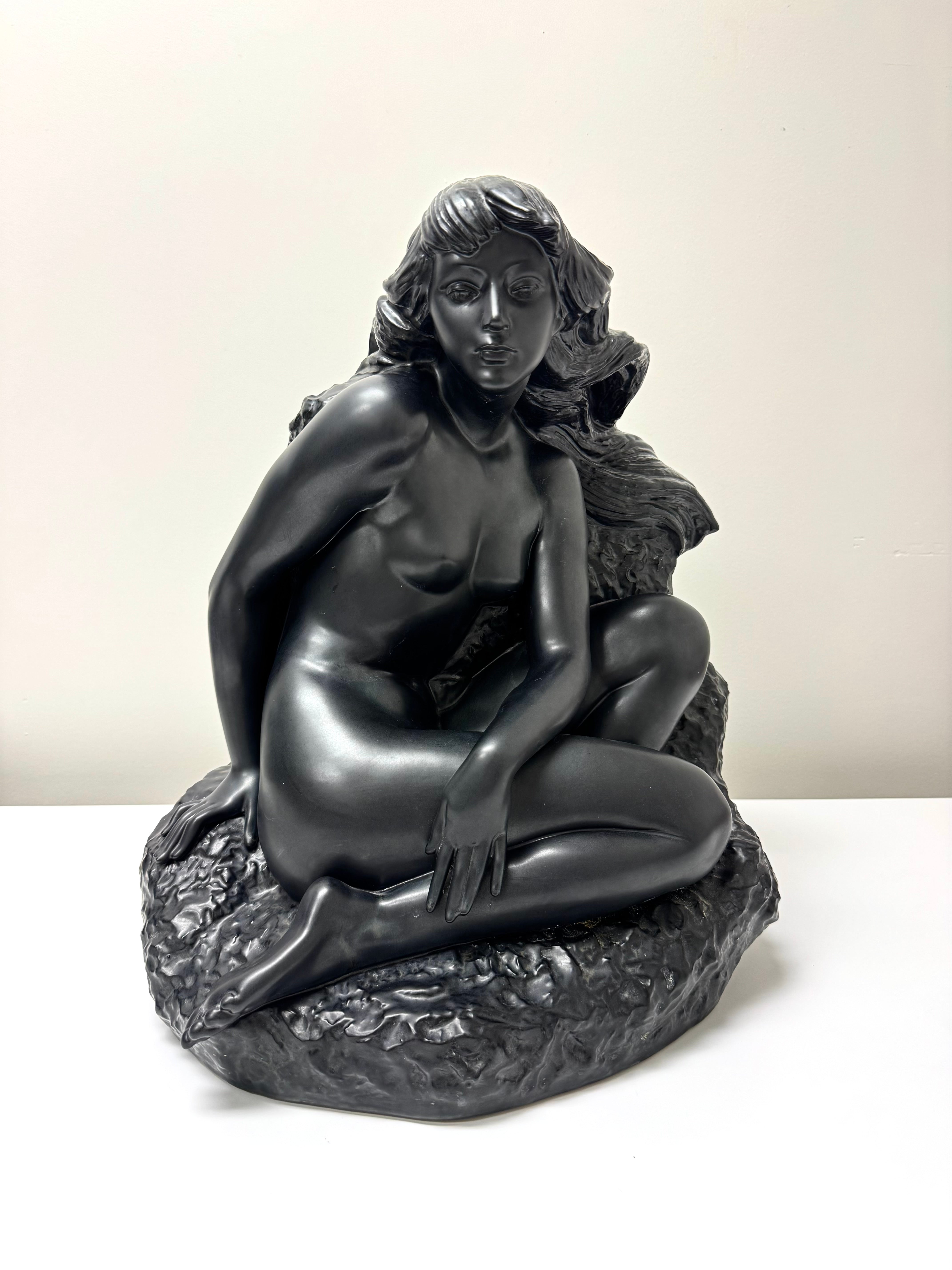 Vintage LLADRO 'Youthful Innocence' Sculpture