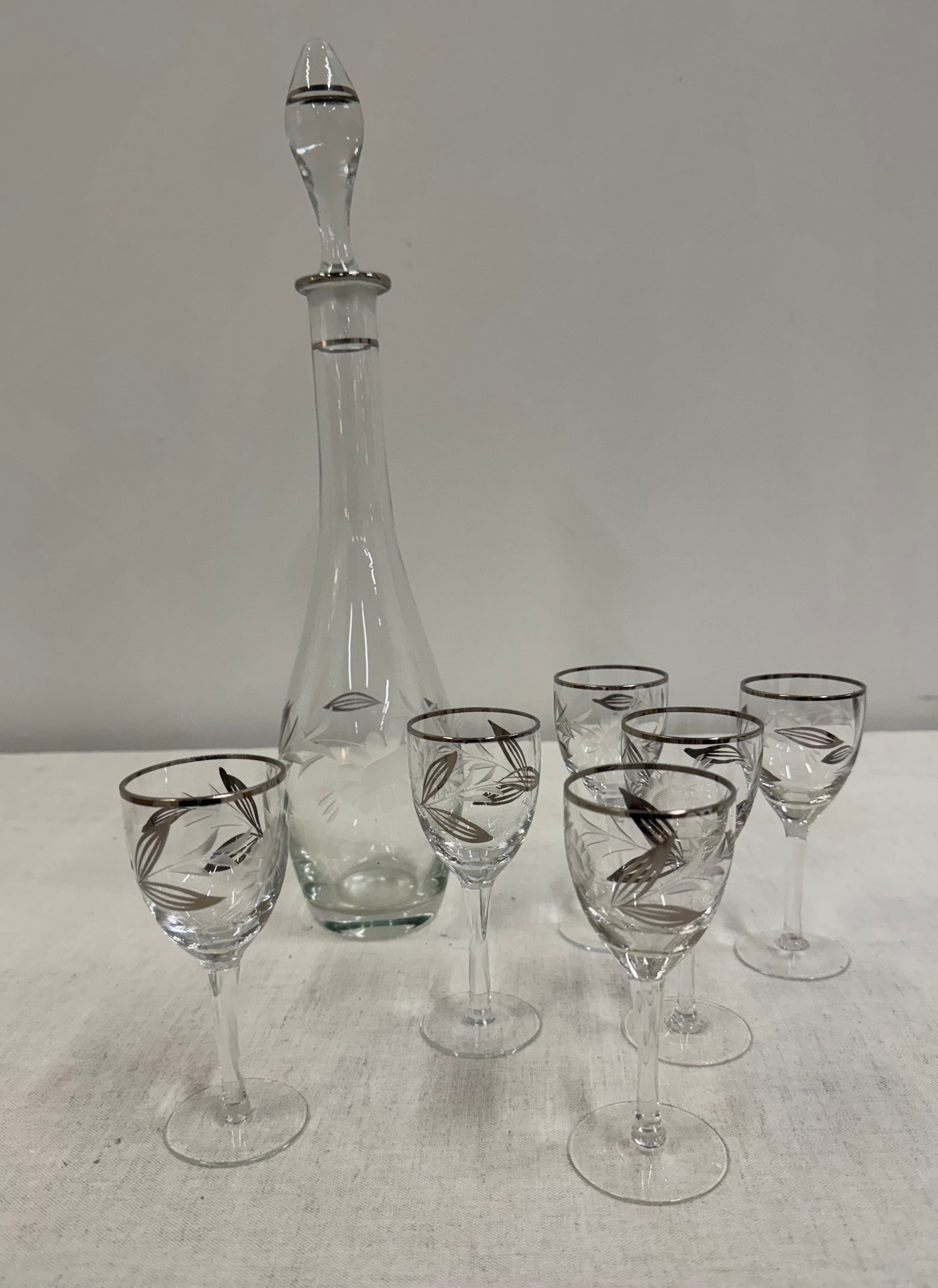 Cornflower Platinum Decanter Set