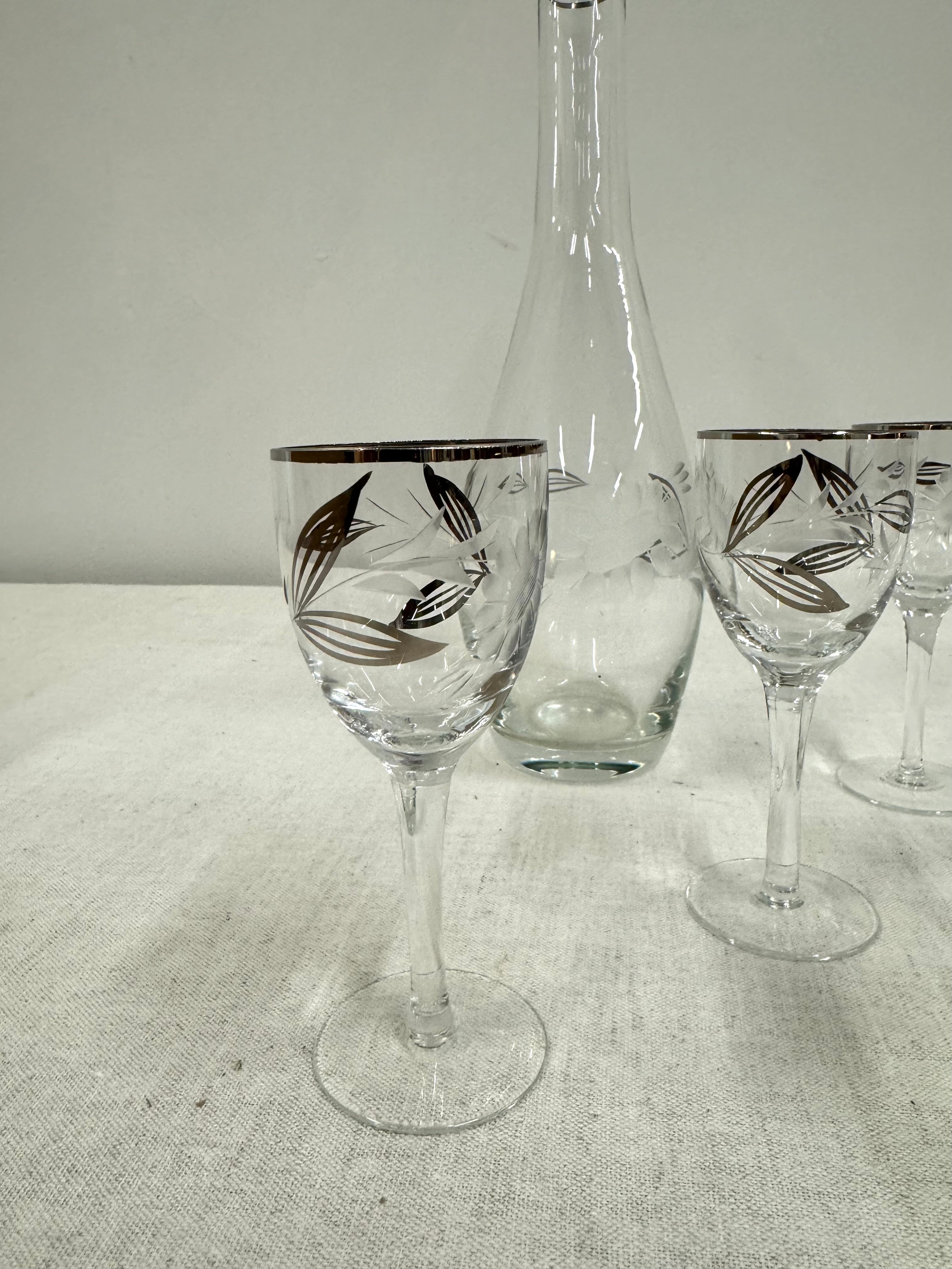 Cornflower Platinum Decanter Set