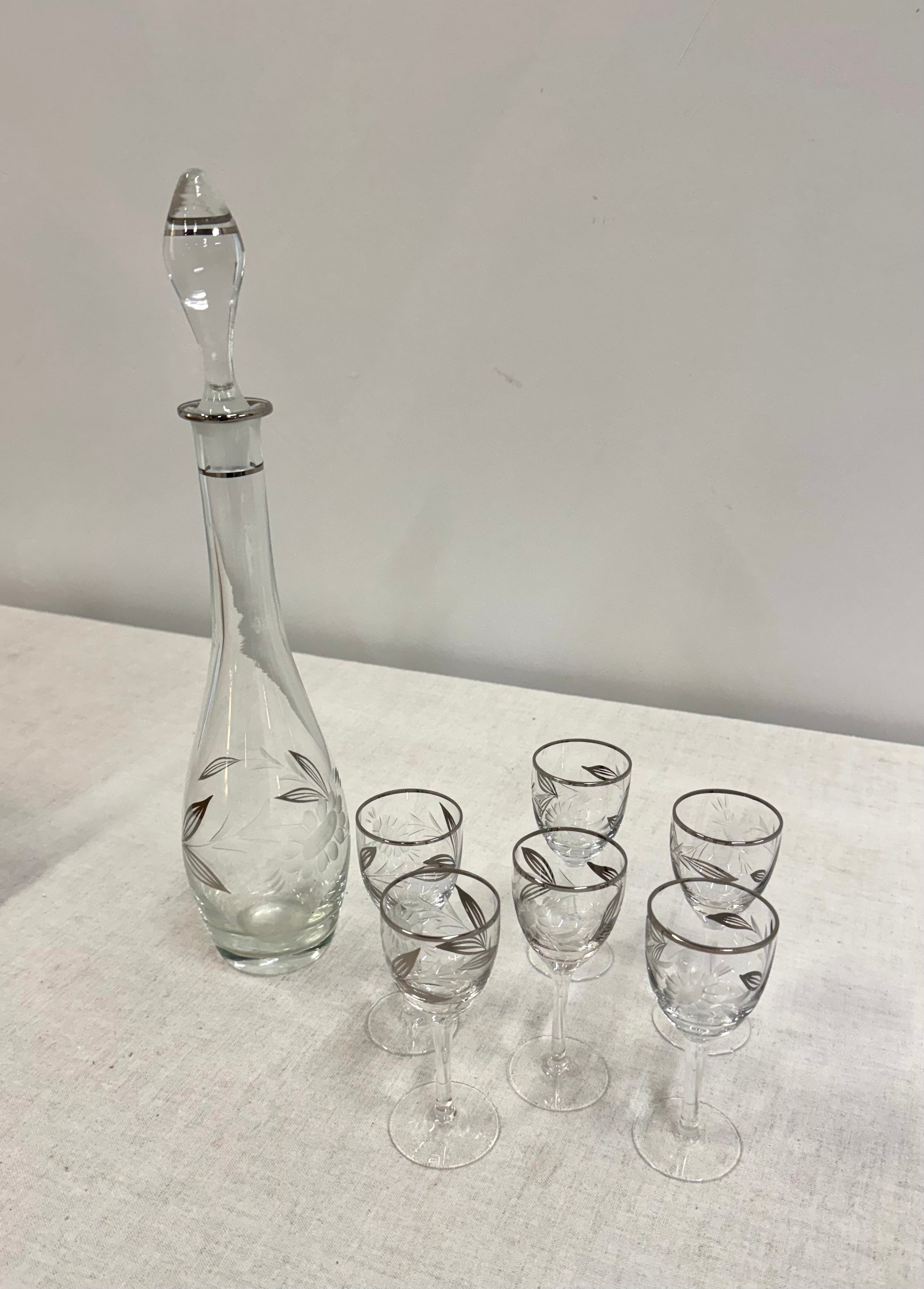 Cornflower Platinum Decanter Set