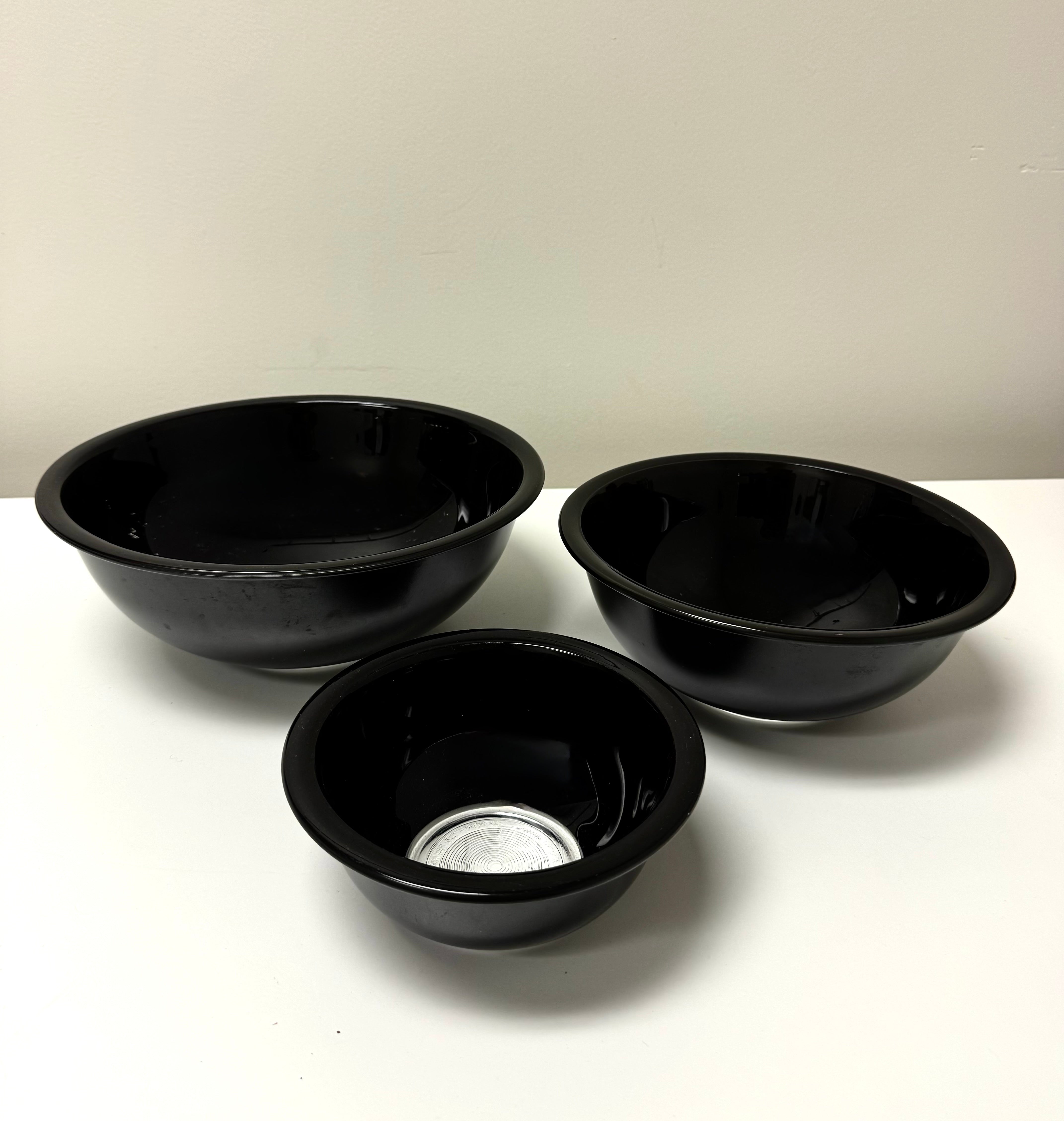 Vintage PYREX Black Mixing Bowls Set of 3