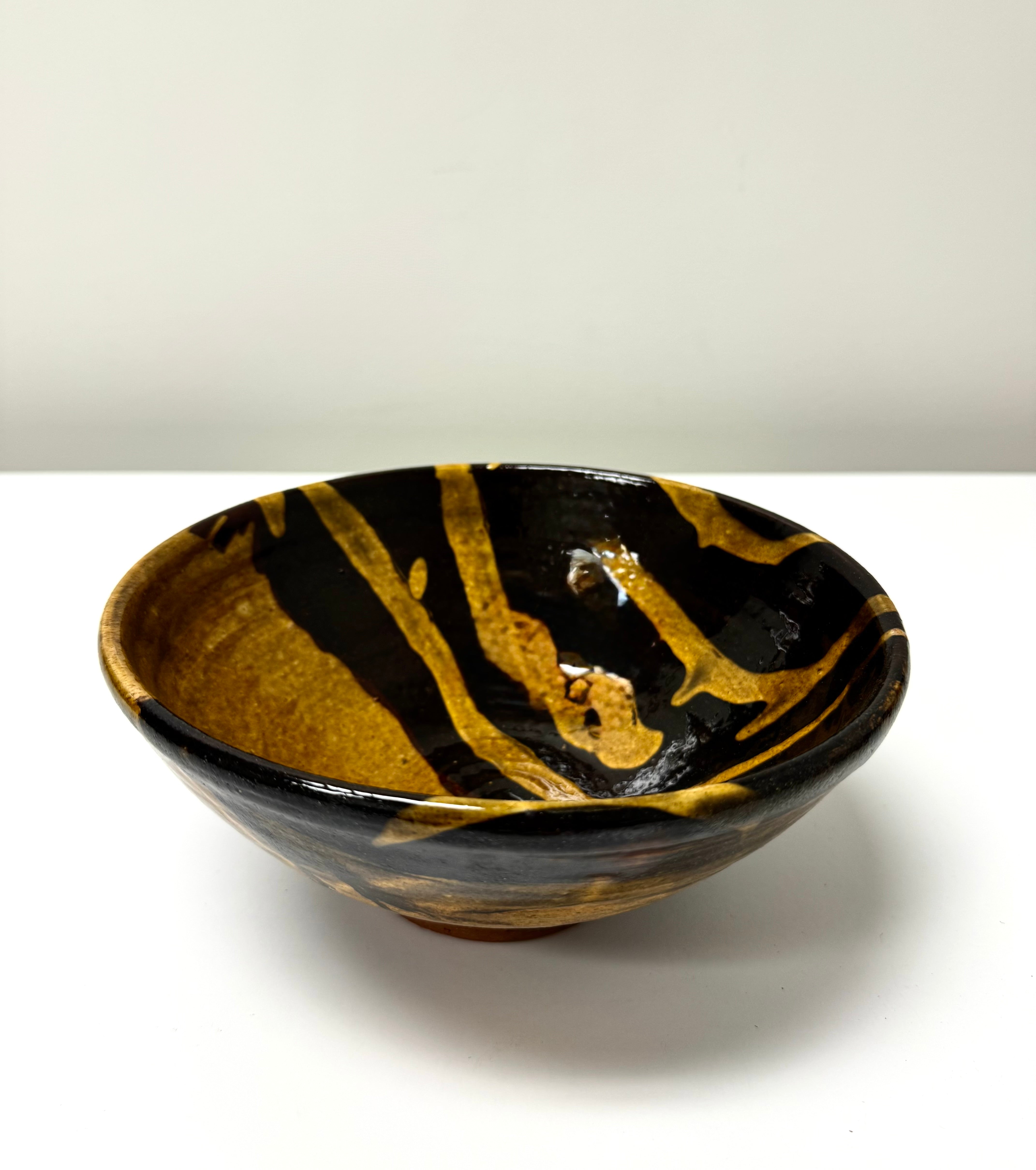 CLIVE BOWEN Drip Glaze 9" Bowl (Signed)