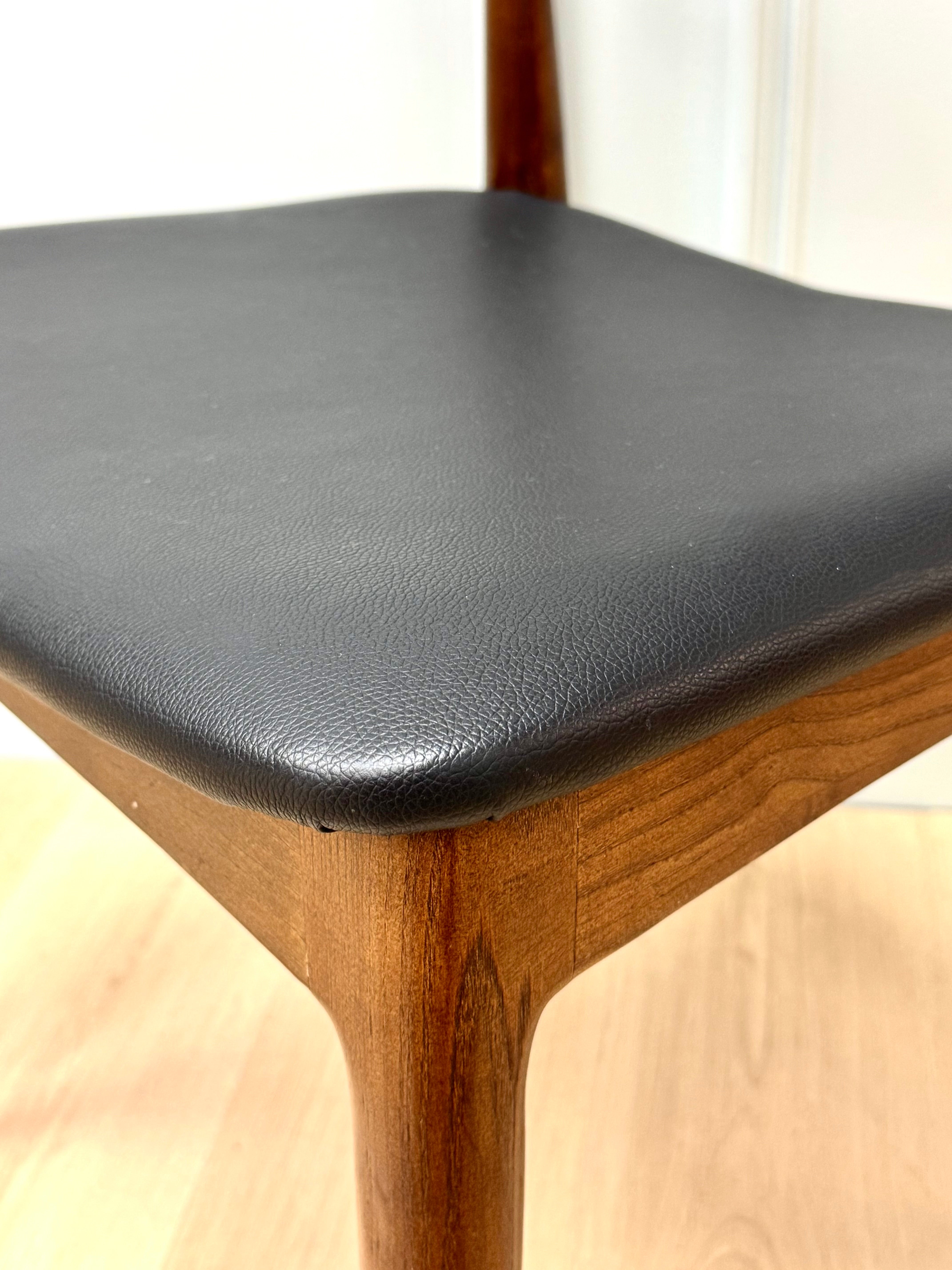 Walnut Elbow Chair
