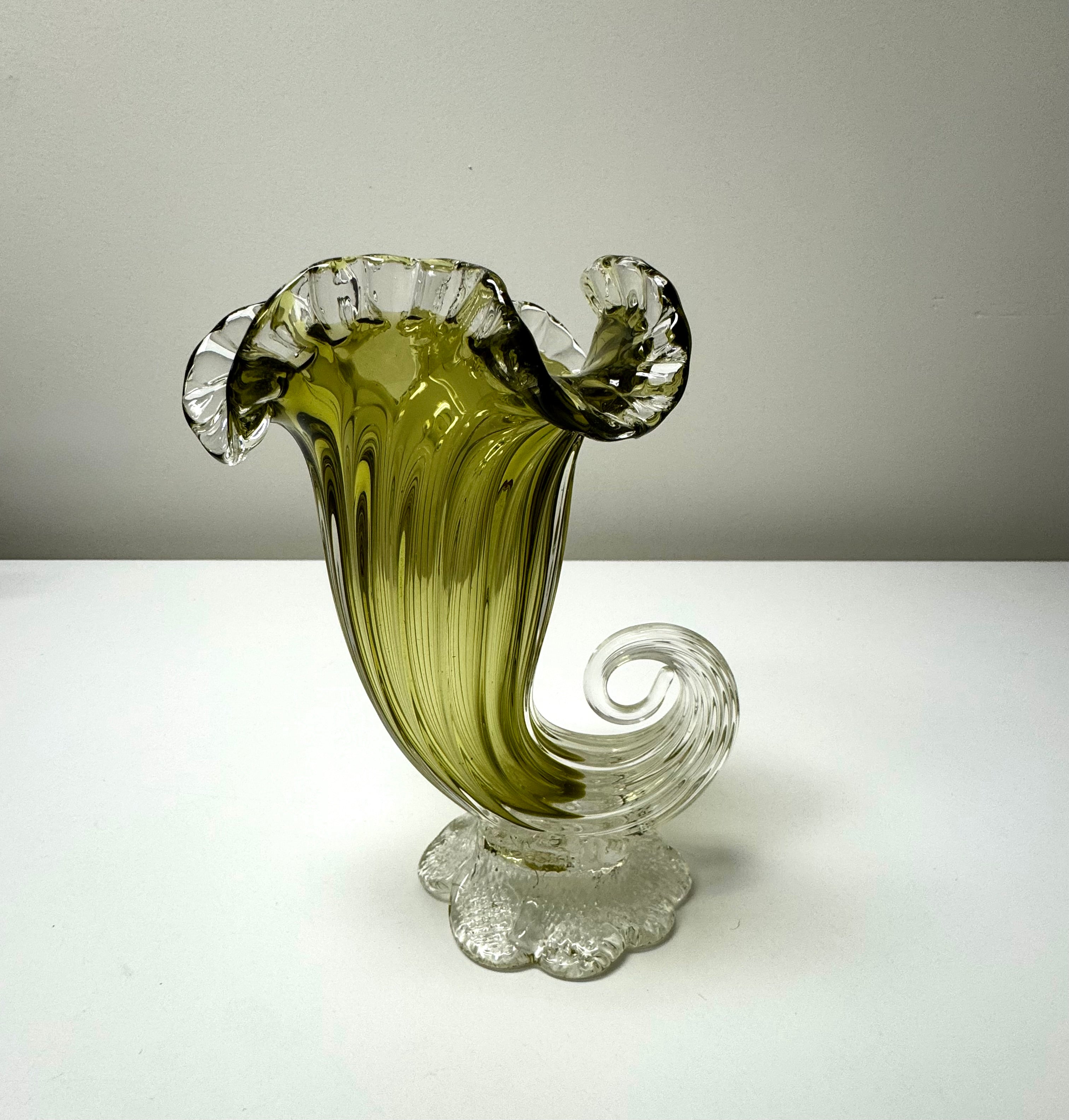 Vintage Light Moss Chalet Art Glass Cornucopia