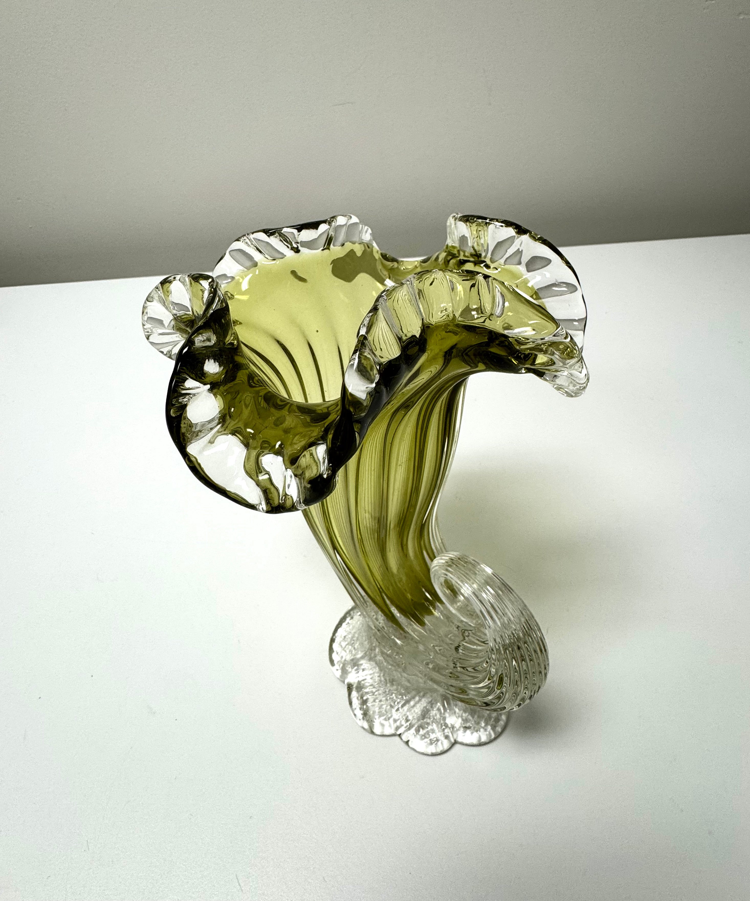 Vintage Light Moss Chalet Art Glass Cornucopia