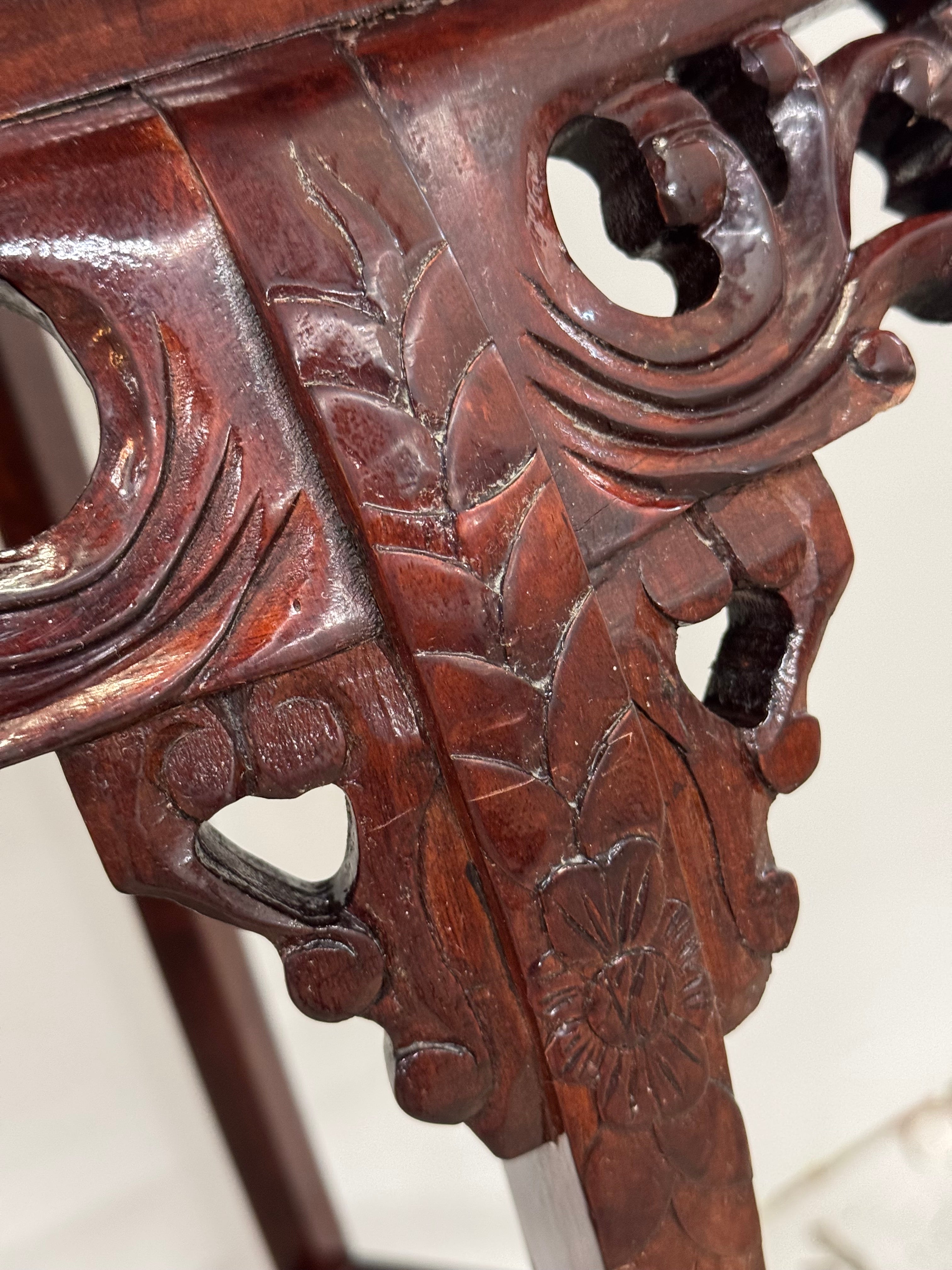 Rose Marble Corner Table