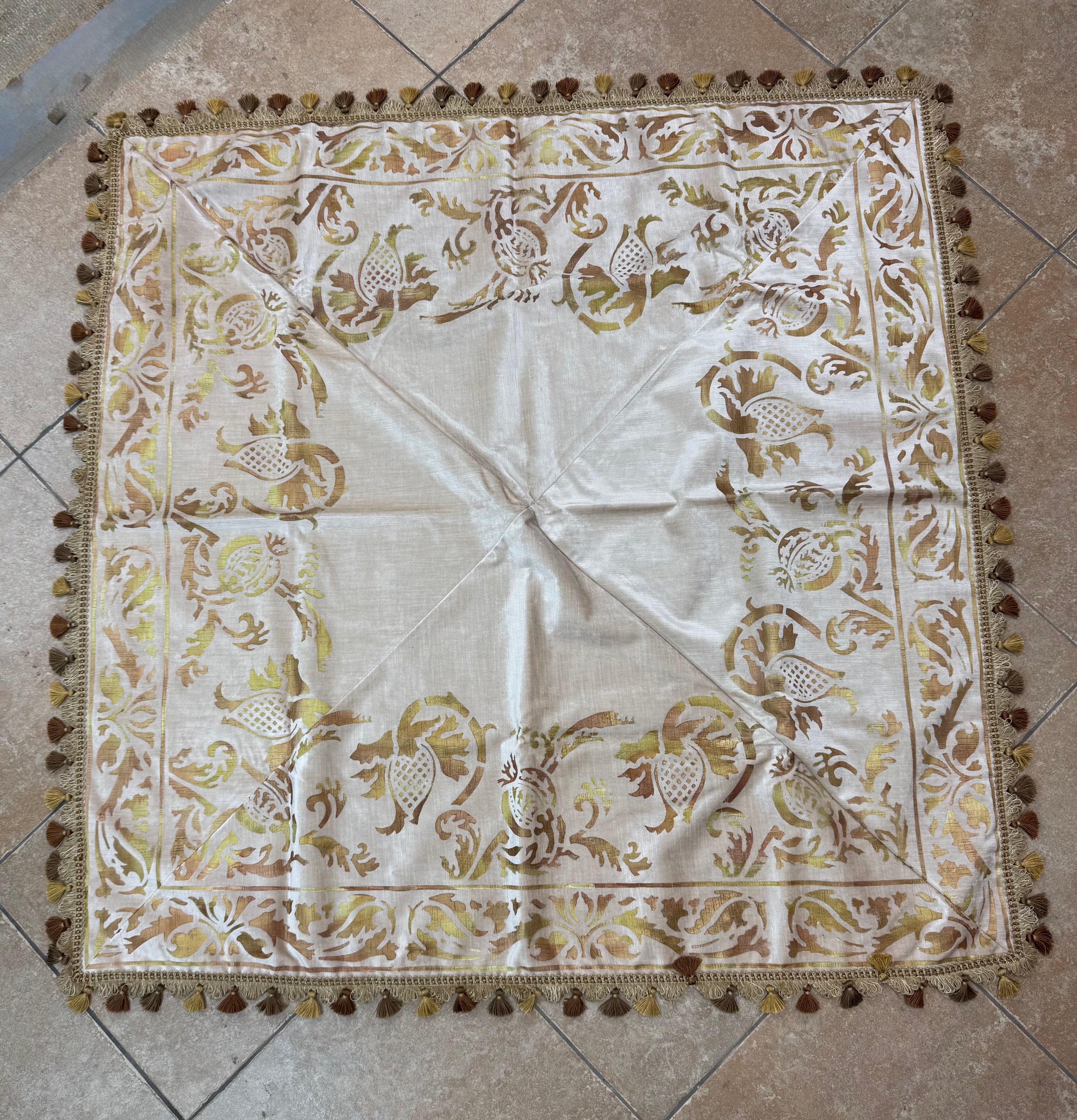 Ivory & Gold Damask Velvet 53" Throw