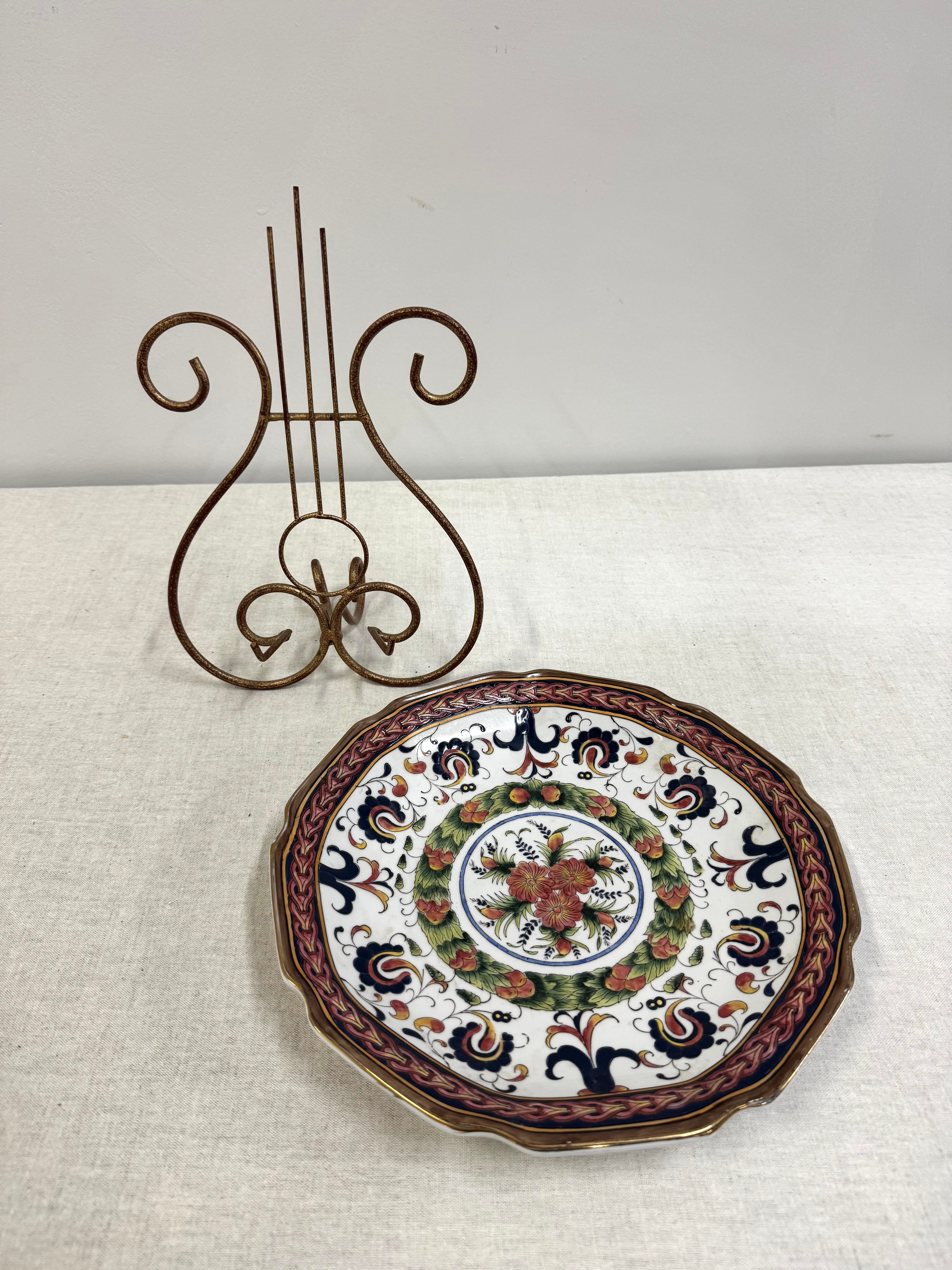 Chinoiserie Style Bowl with Stand