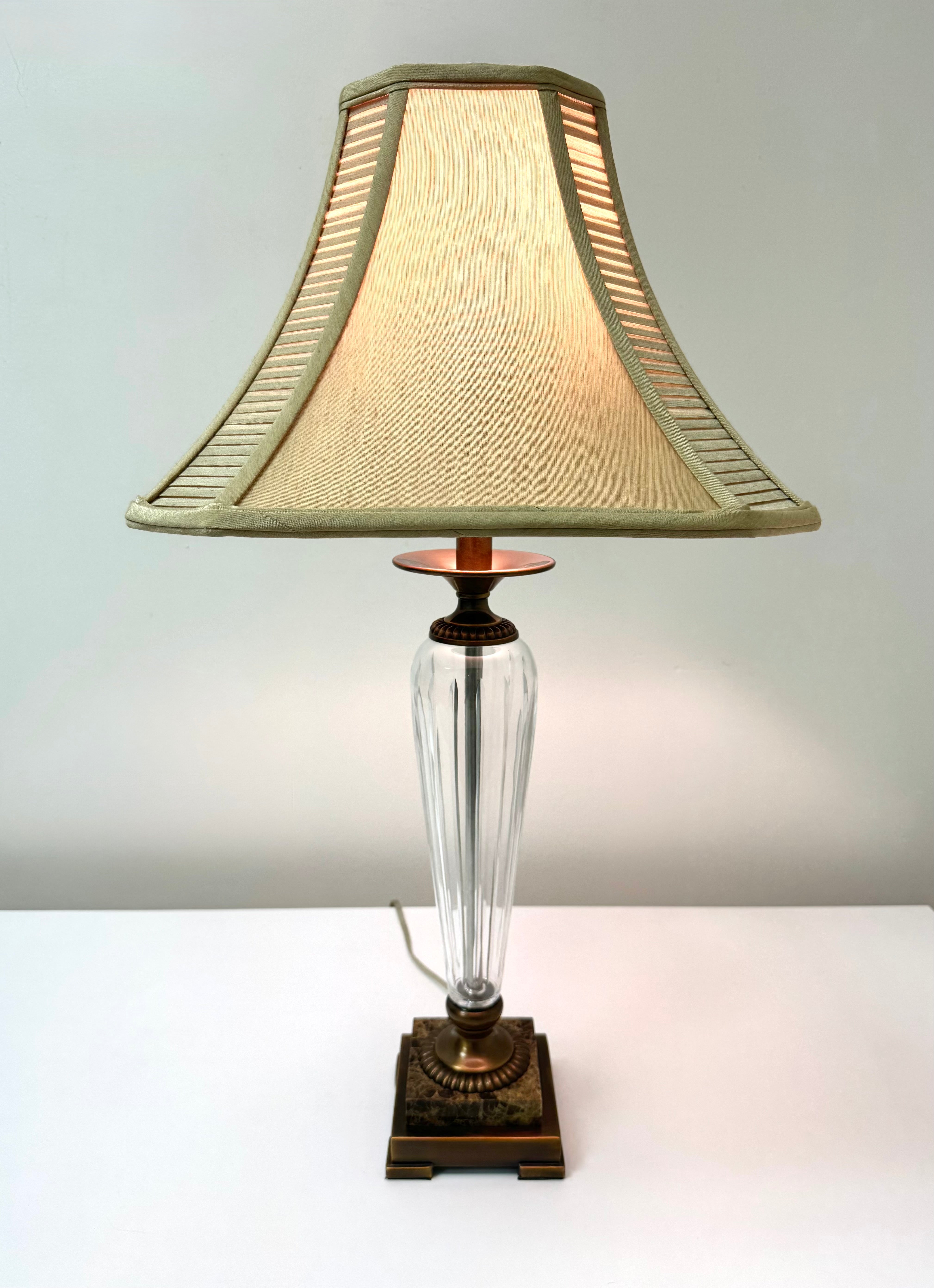 BOMBAY Fluted Crystal Lamp