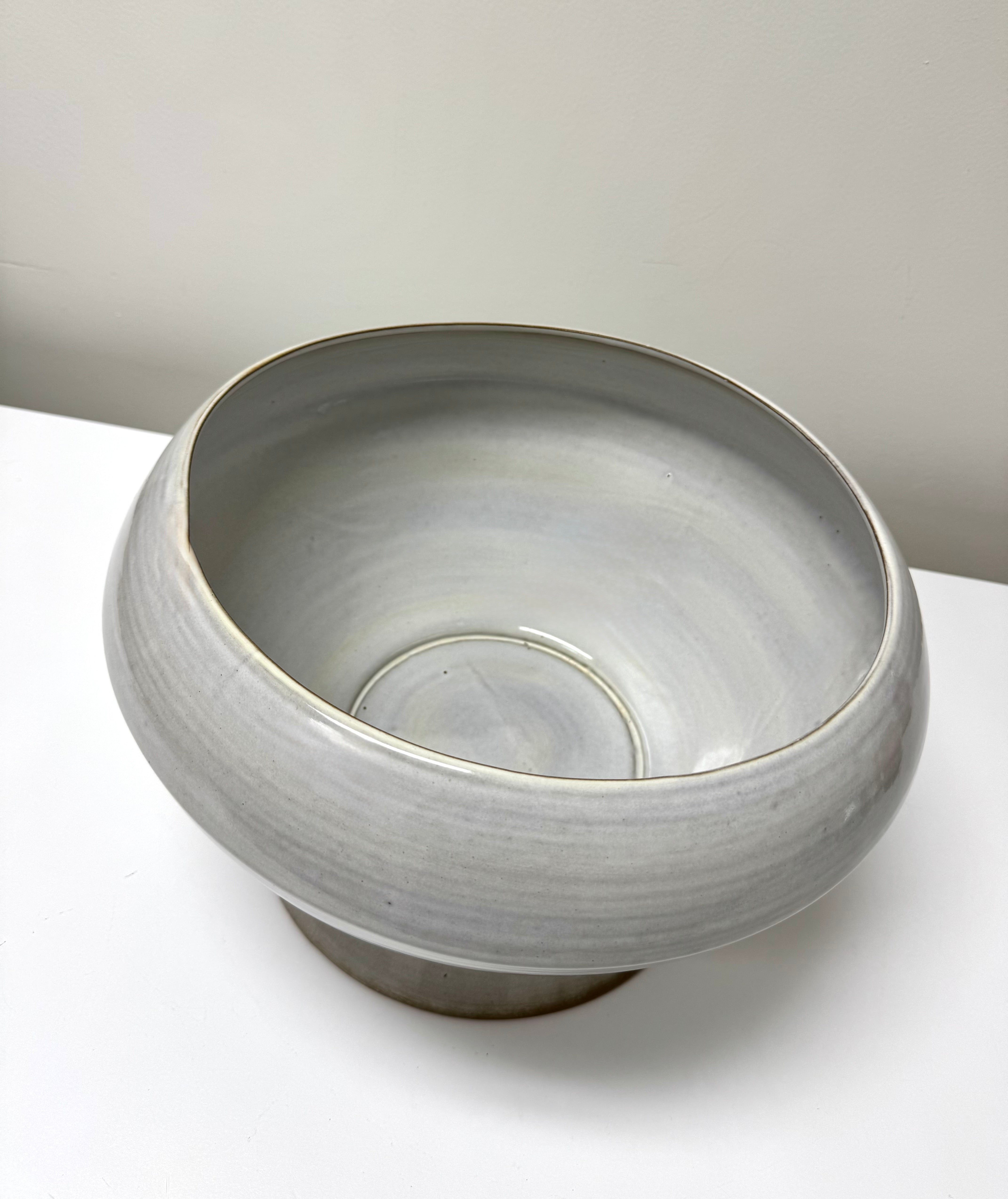 CRATE & BARREL Light Gray Centrepiece Bowl