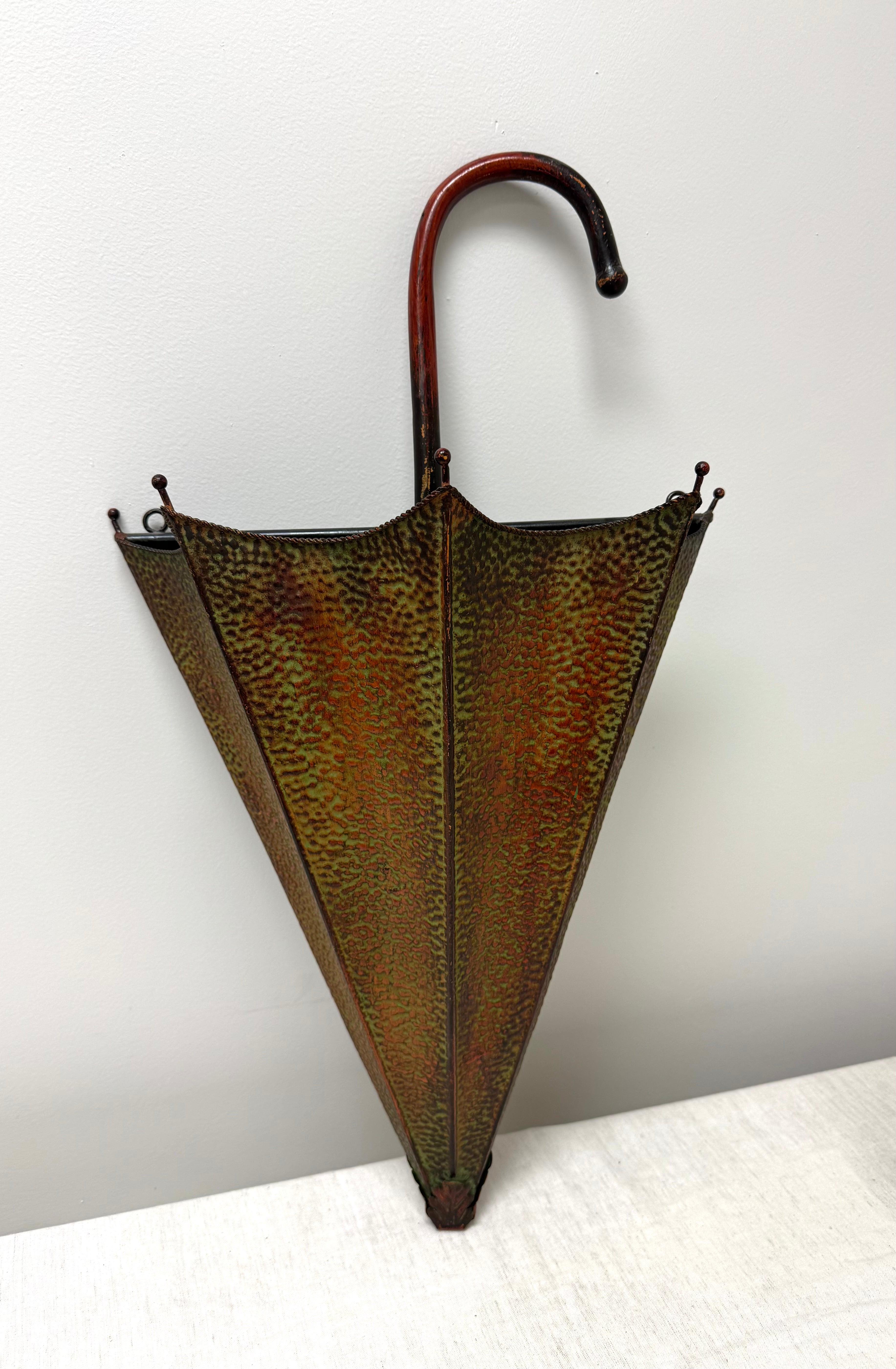 Rustic Metal Umbrella Wall Decor