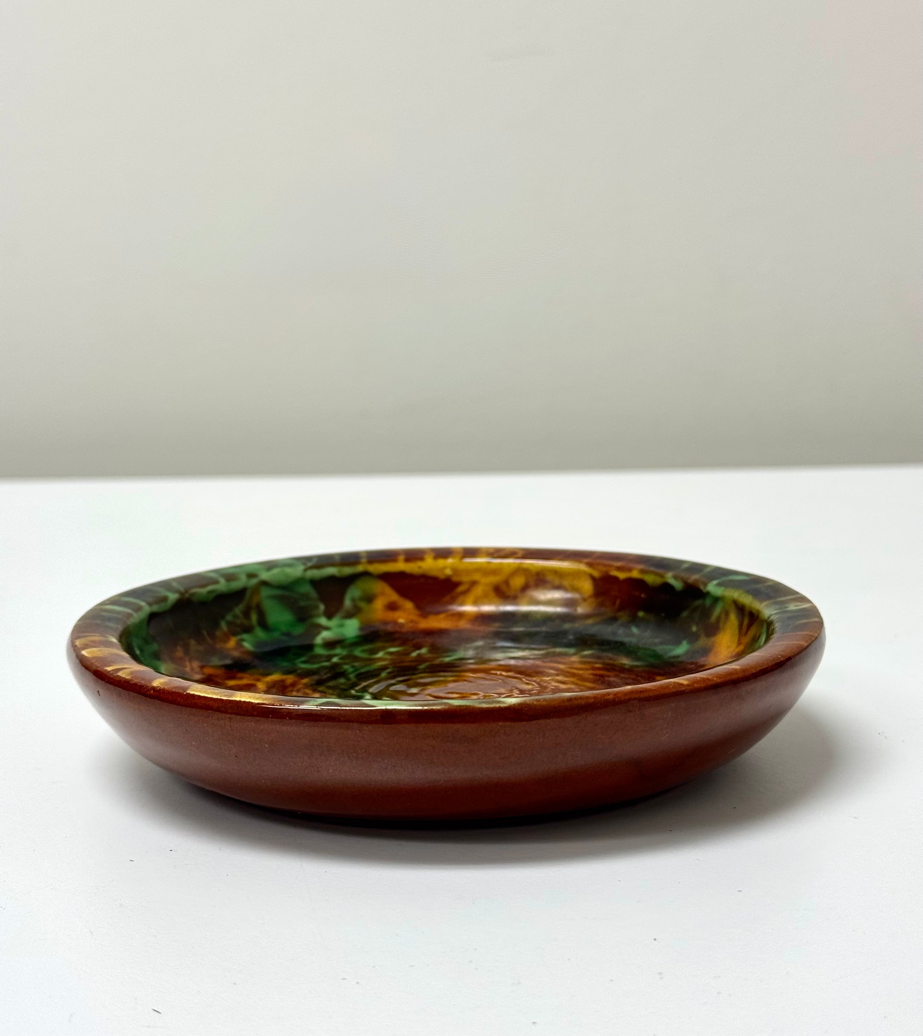 Vintage DARTMOUTH POTTERY 6-1/4" Dish