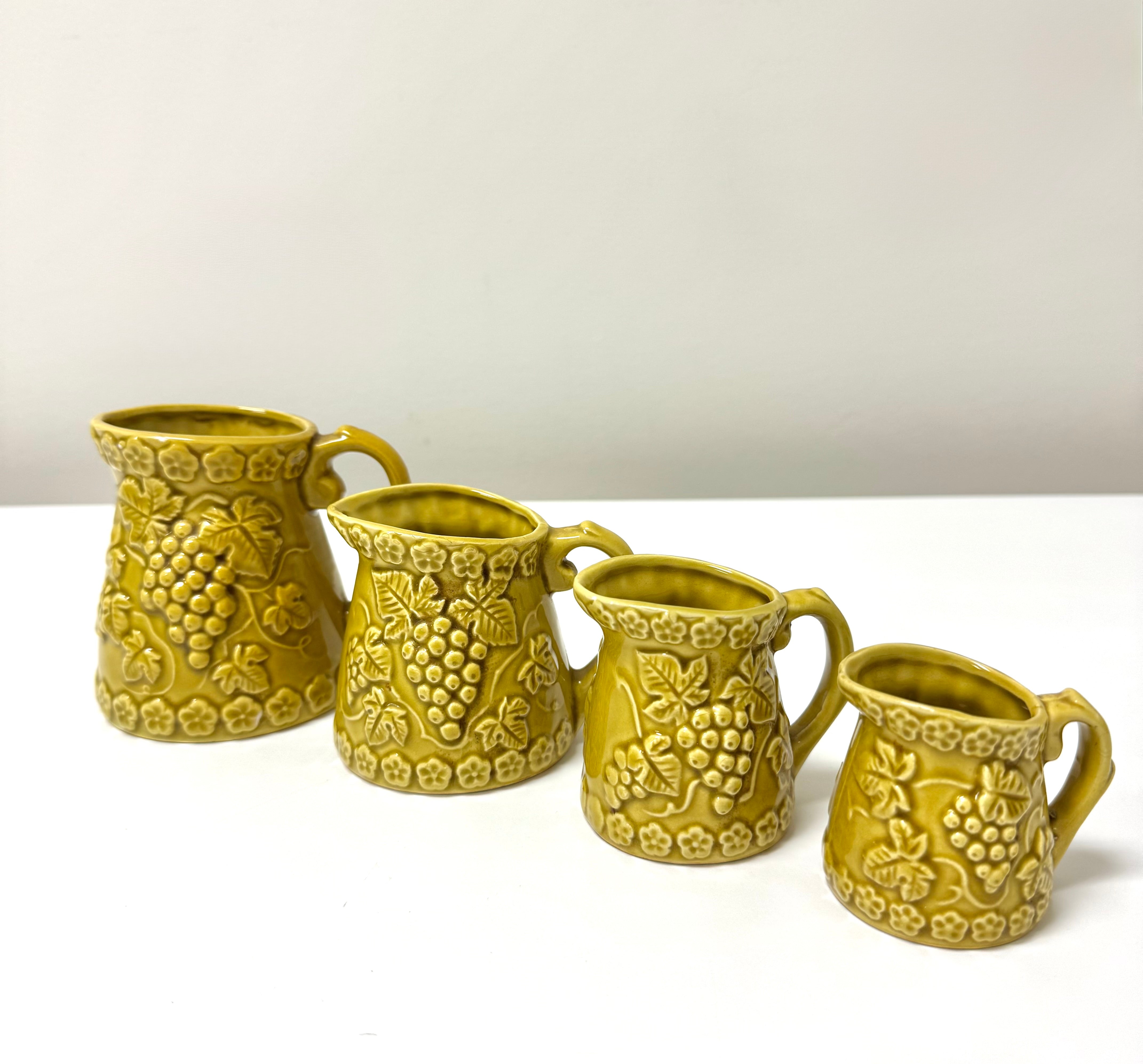 Vintage Harvest Gold Majolica Measuring Cups Set