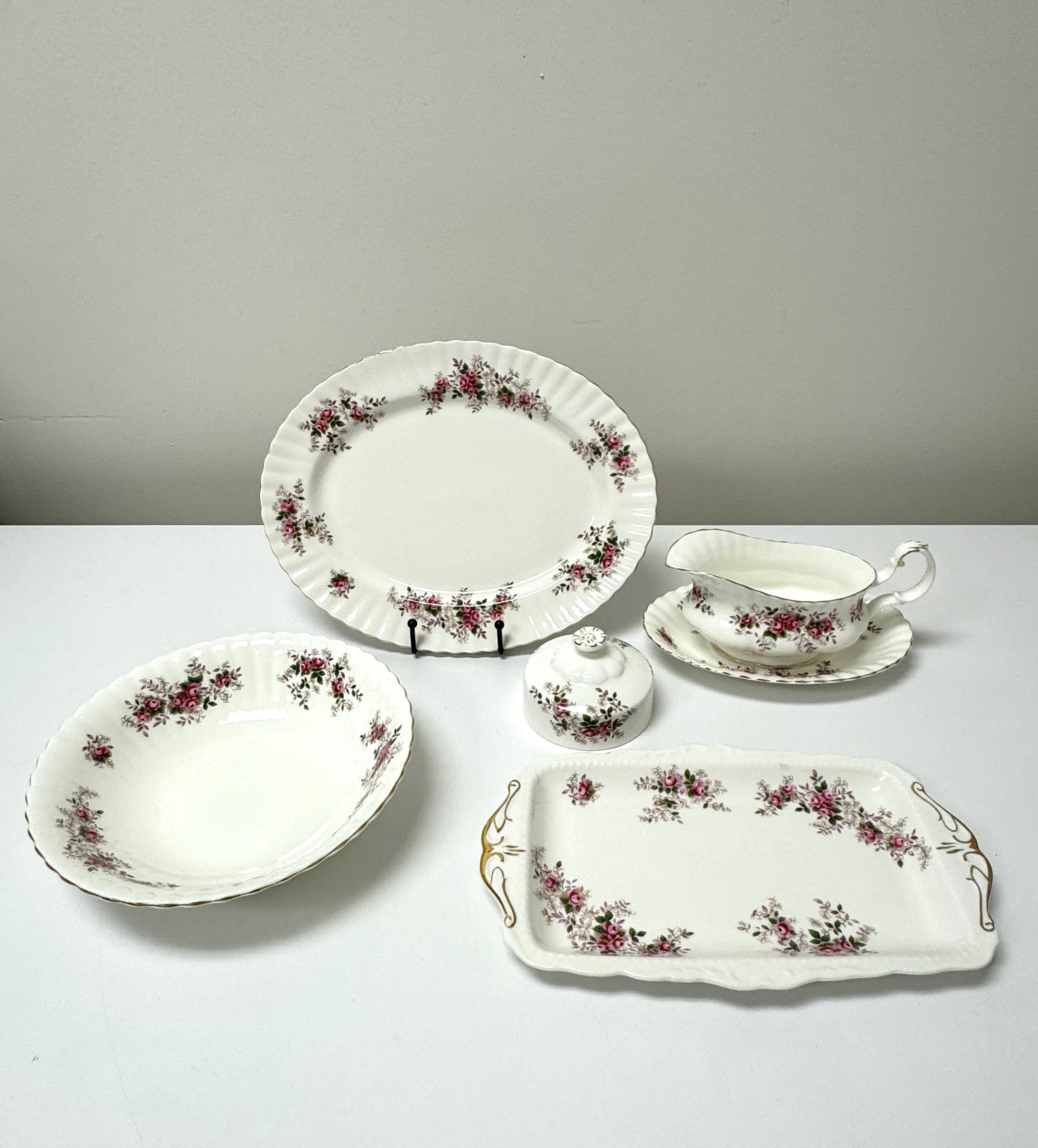 ROYAL ALBERT 'Lavender Rose' Dinnerware Set for 8 Plus Extras