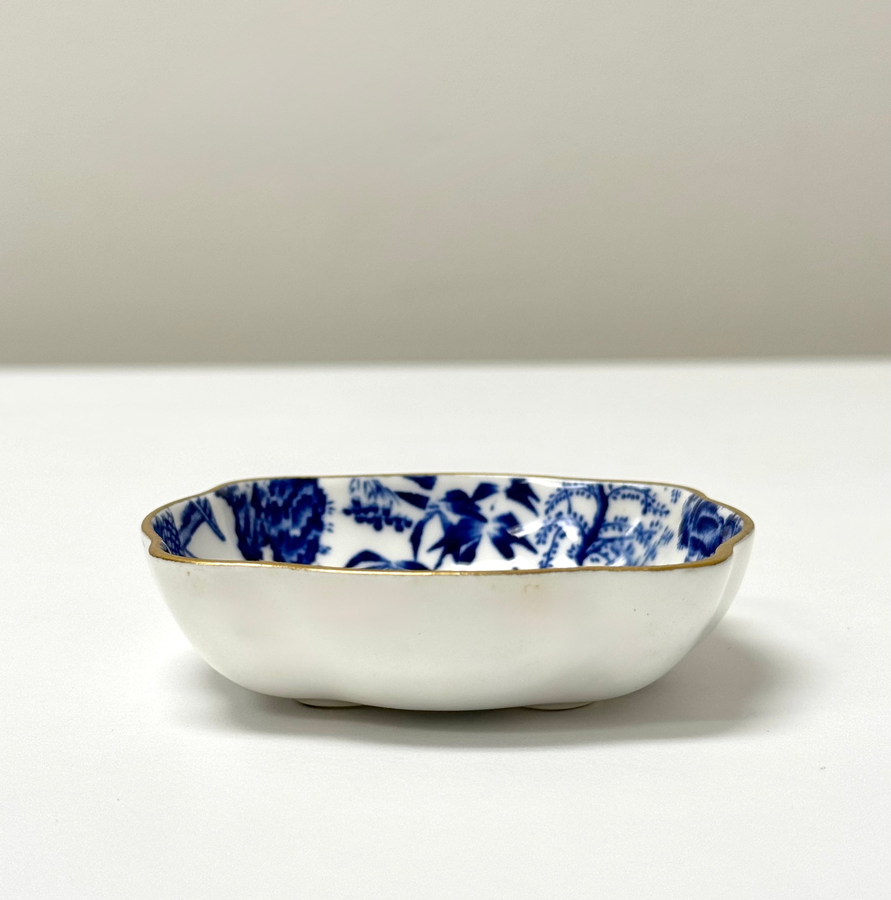 ROYAL CROWN DERBY 'Mikado' Small Square Dish