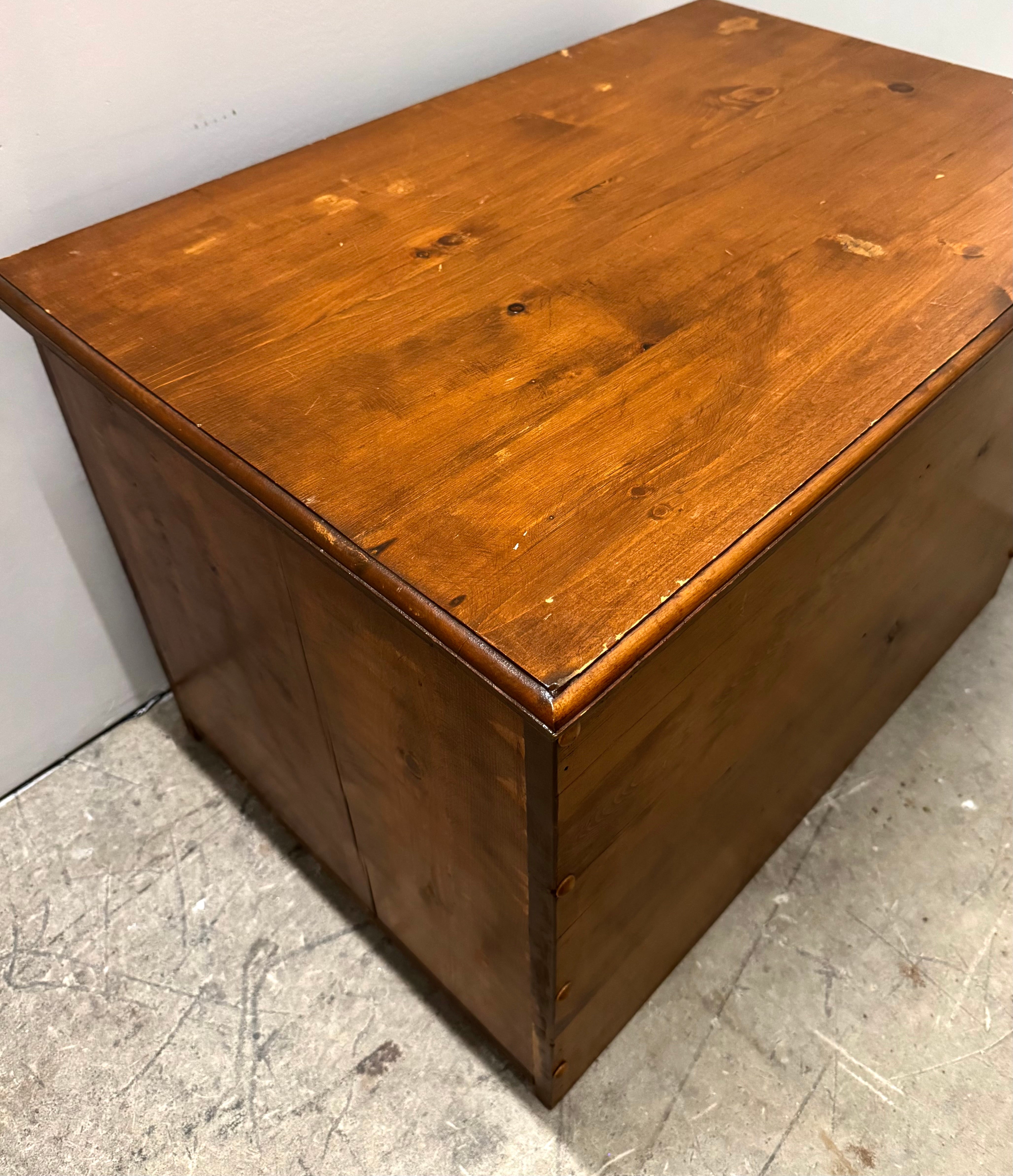 Solid Pine Cedar-lined Chest
