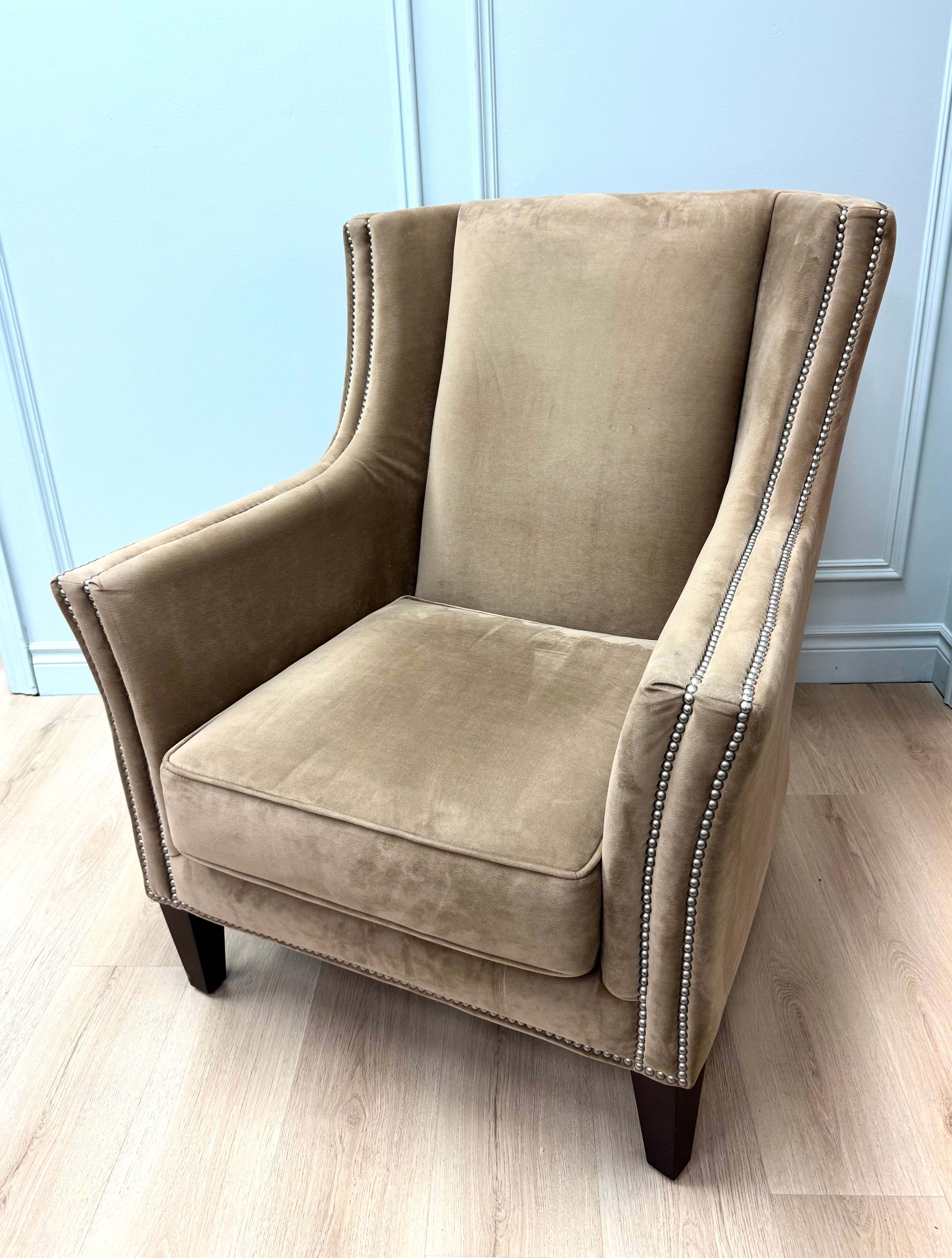 DECOR-REST Dark Wheat Velvet Chair