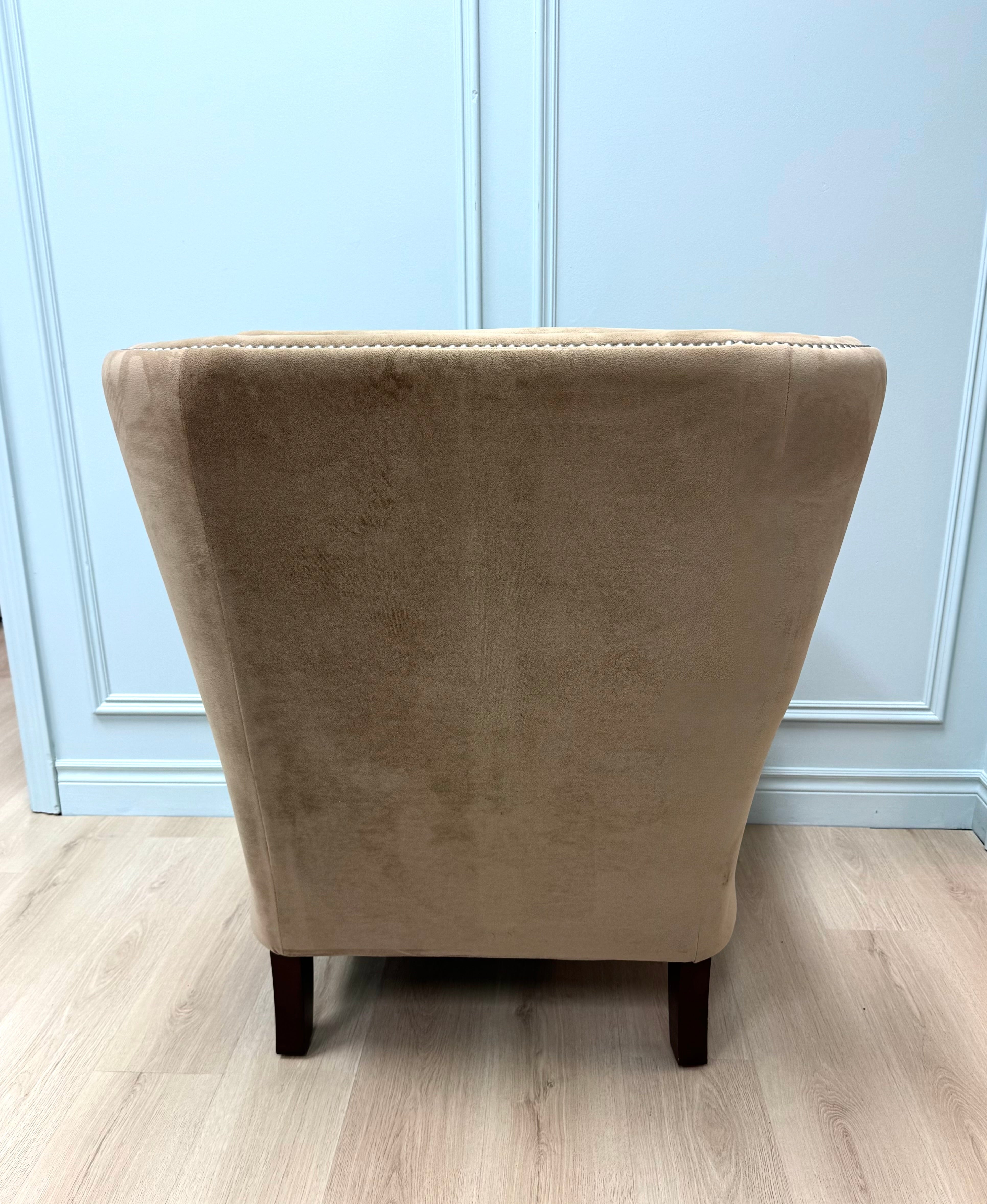 DECOR-REST Dark Wheat Velvet Chair