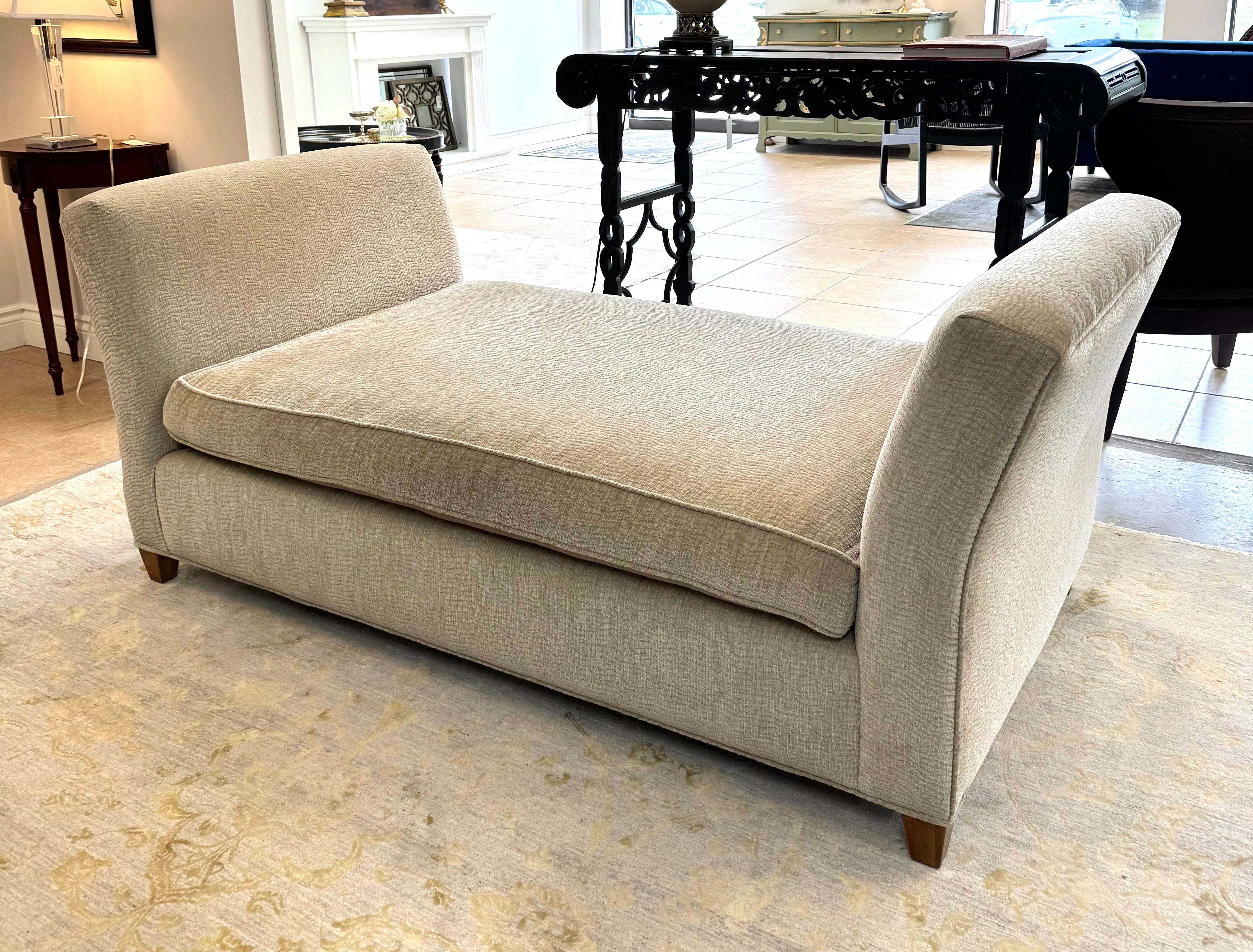 Sand Flare-arm Daybed