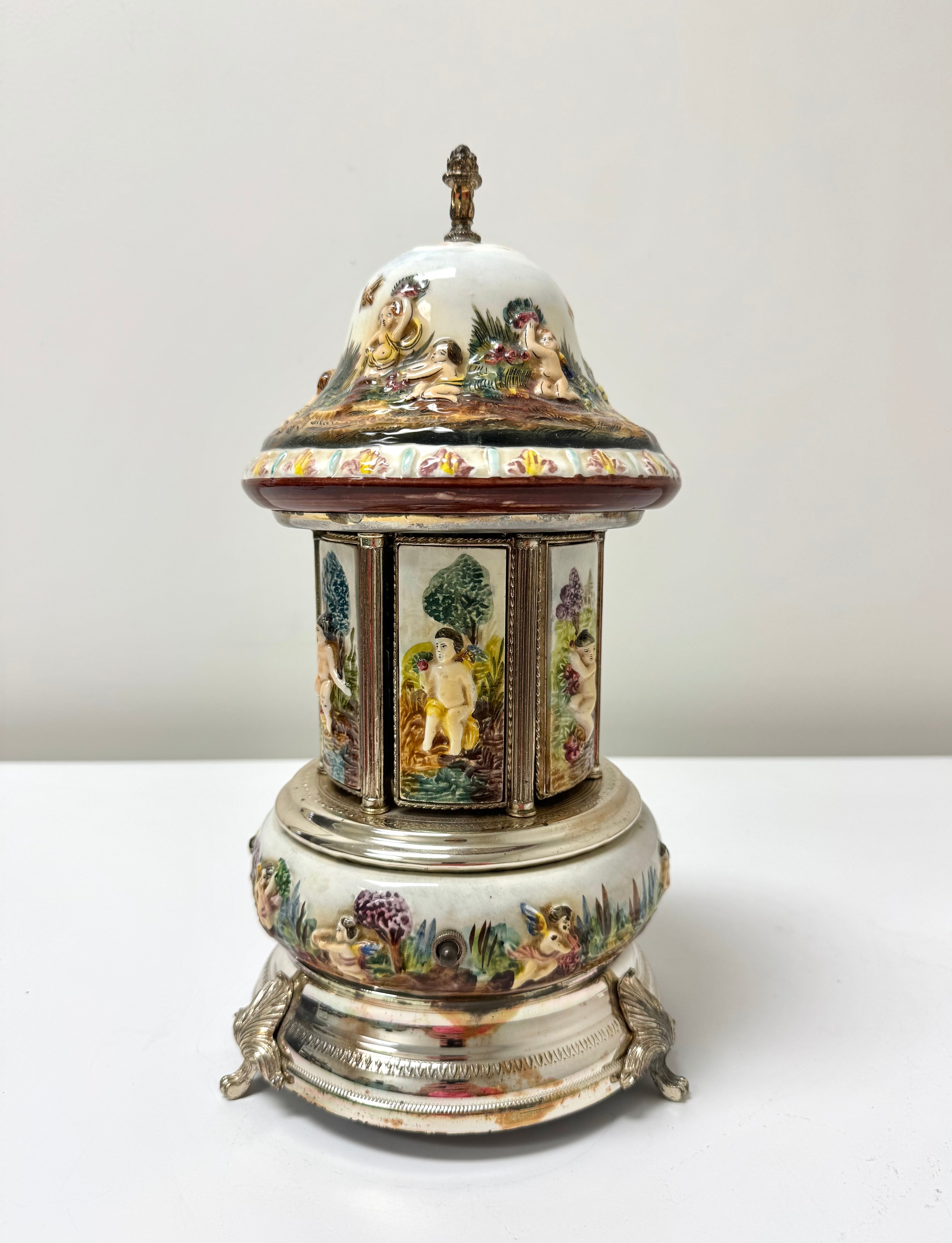 RARE Vintage REUGE Capodimonte Musical Carousel