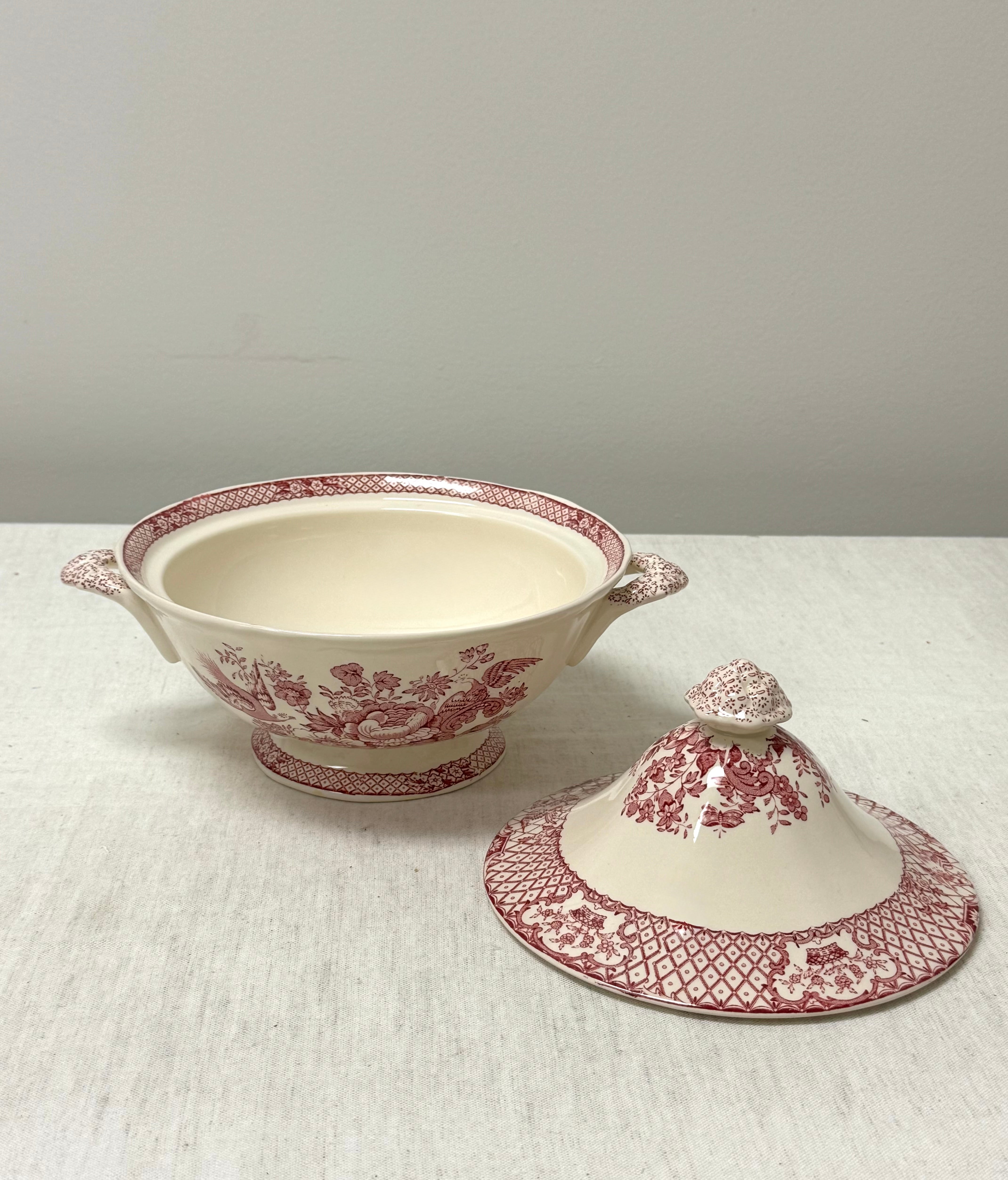 Vintage MASON'S 'Stratford' Red Covered Bowl