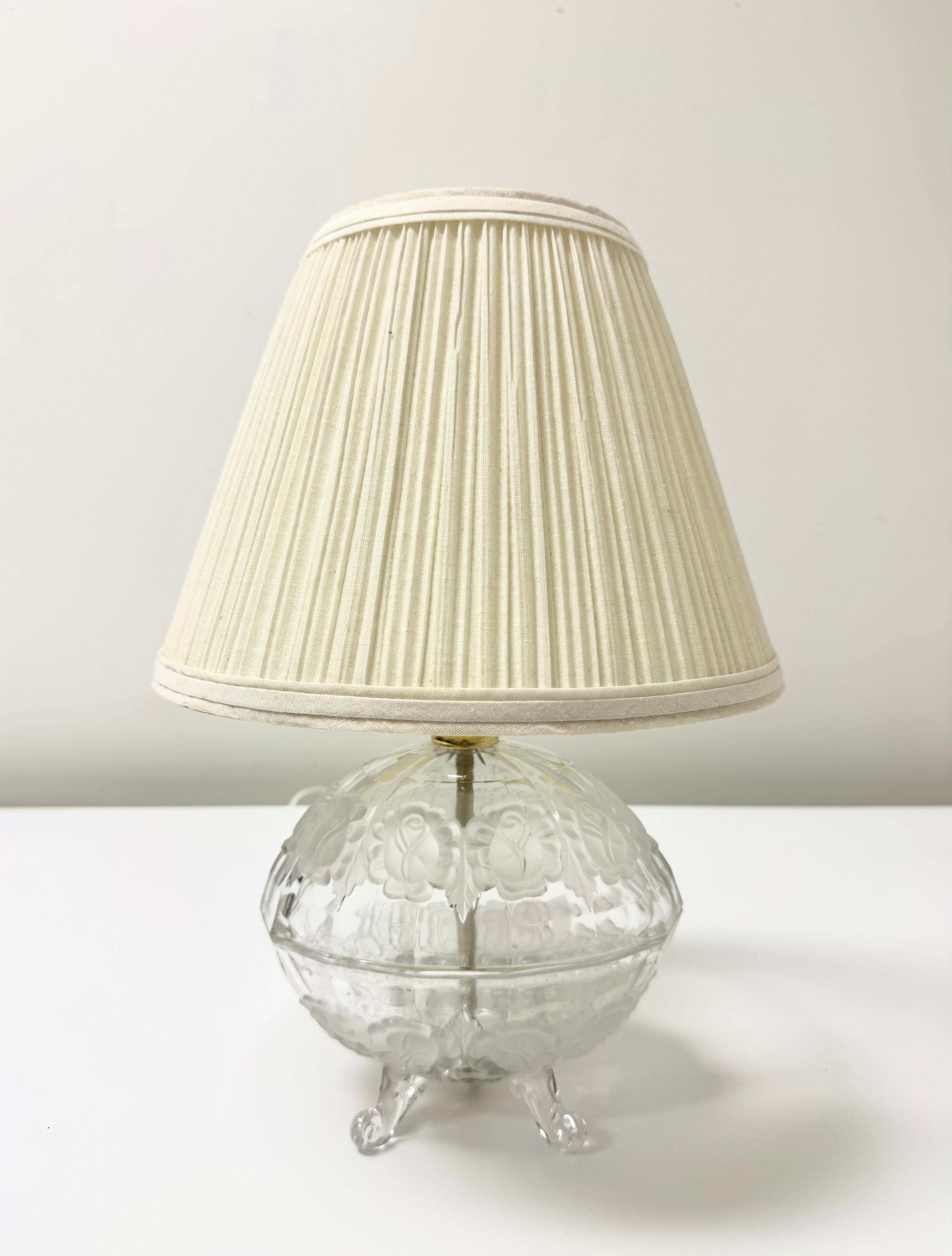 Cut & Frosted Glass Egg Lamp