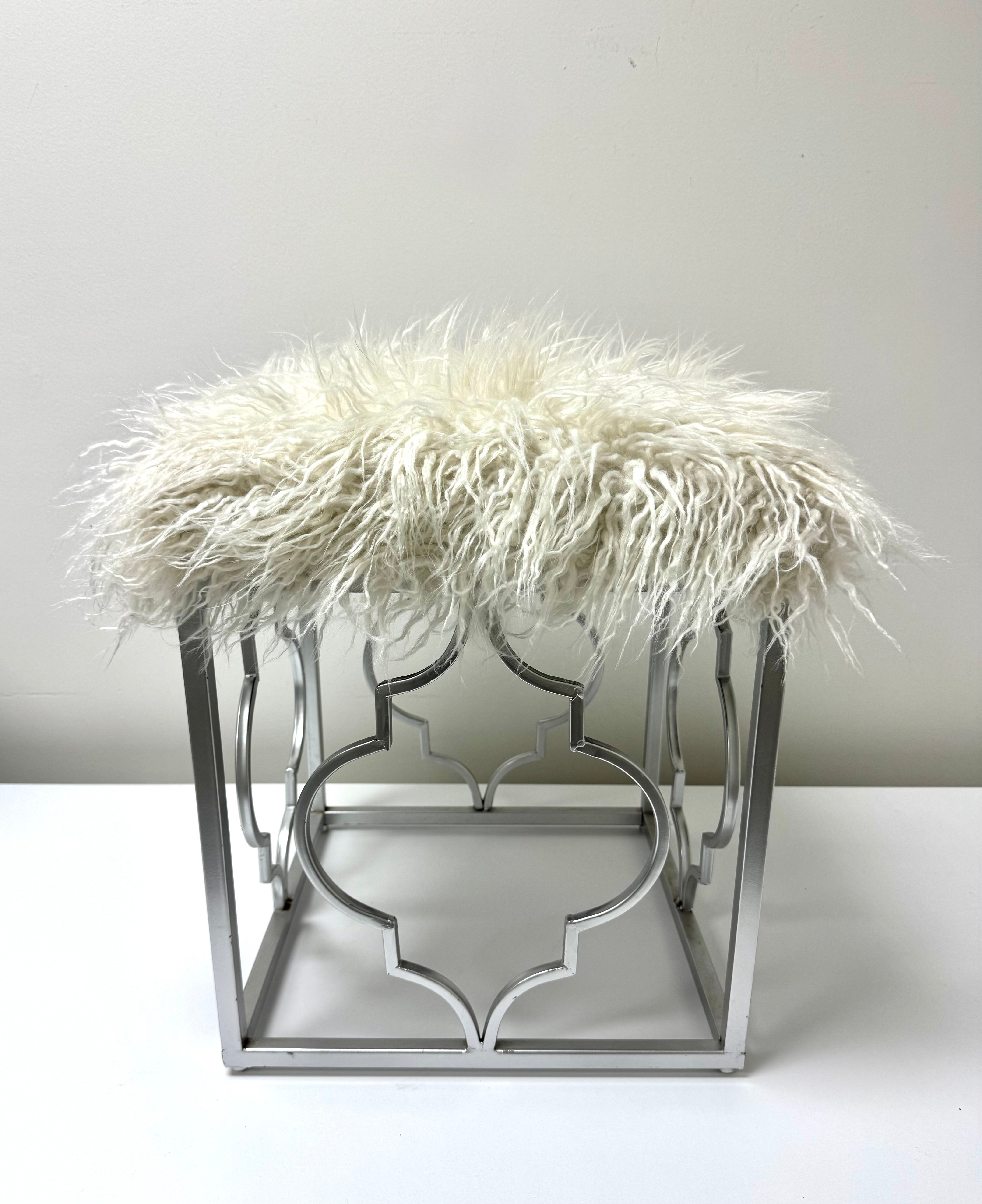 Matte Silver Quatrefoil Furry Stool