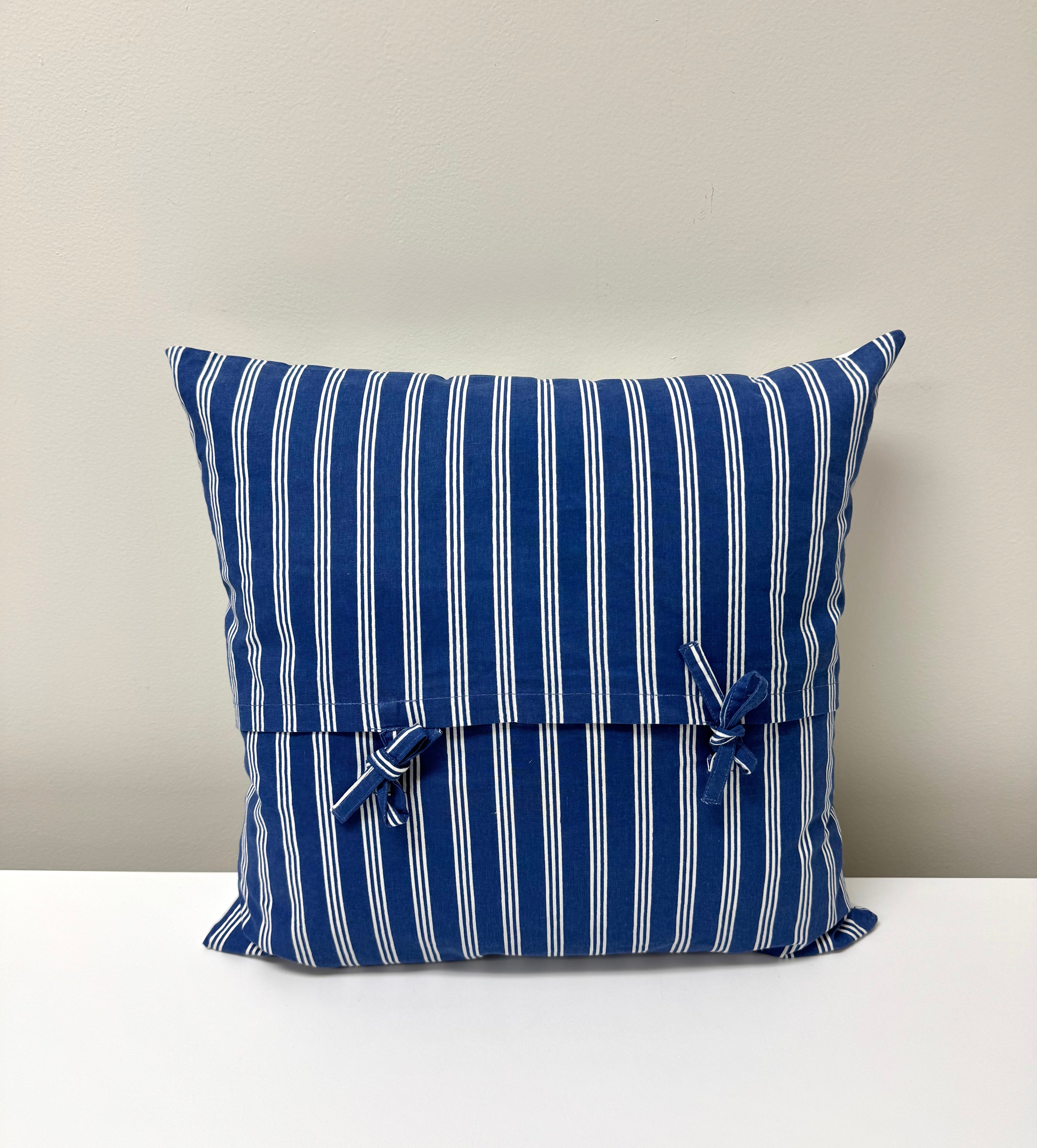 Blue & White Arboreal Print 18" Pillow